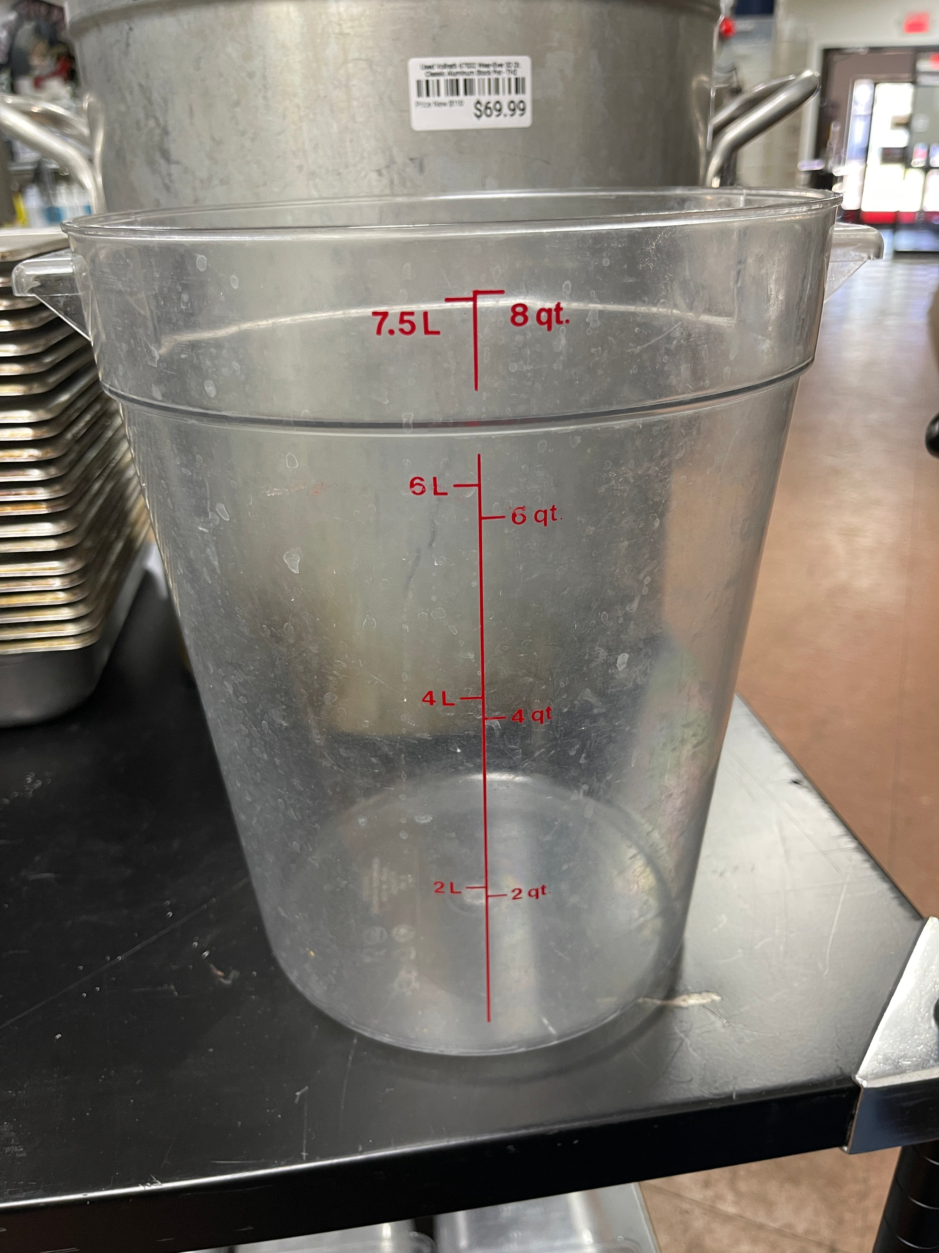 Used Cambro 8 Qt. Clear Round Polycarbonate Food Storage Container - TH2
