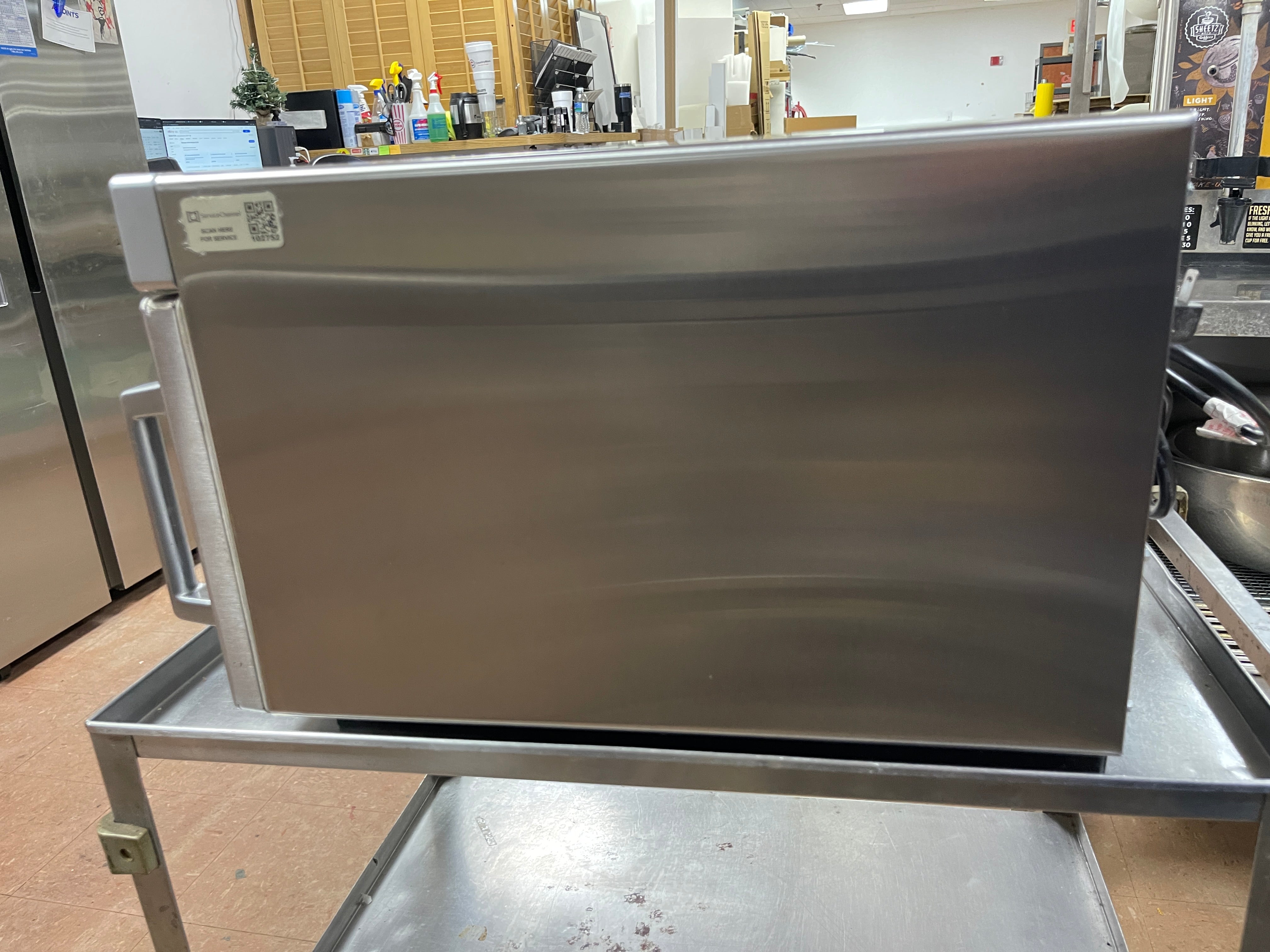 Used 2022 Menumaster MDC12A2 Heavy Volume 1200 Watt Microwave Oven - TH2