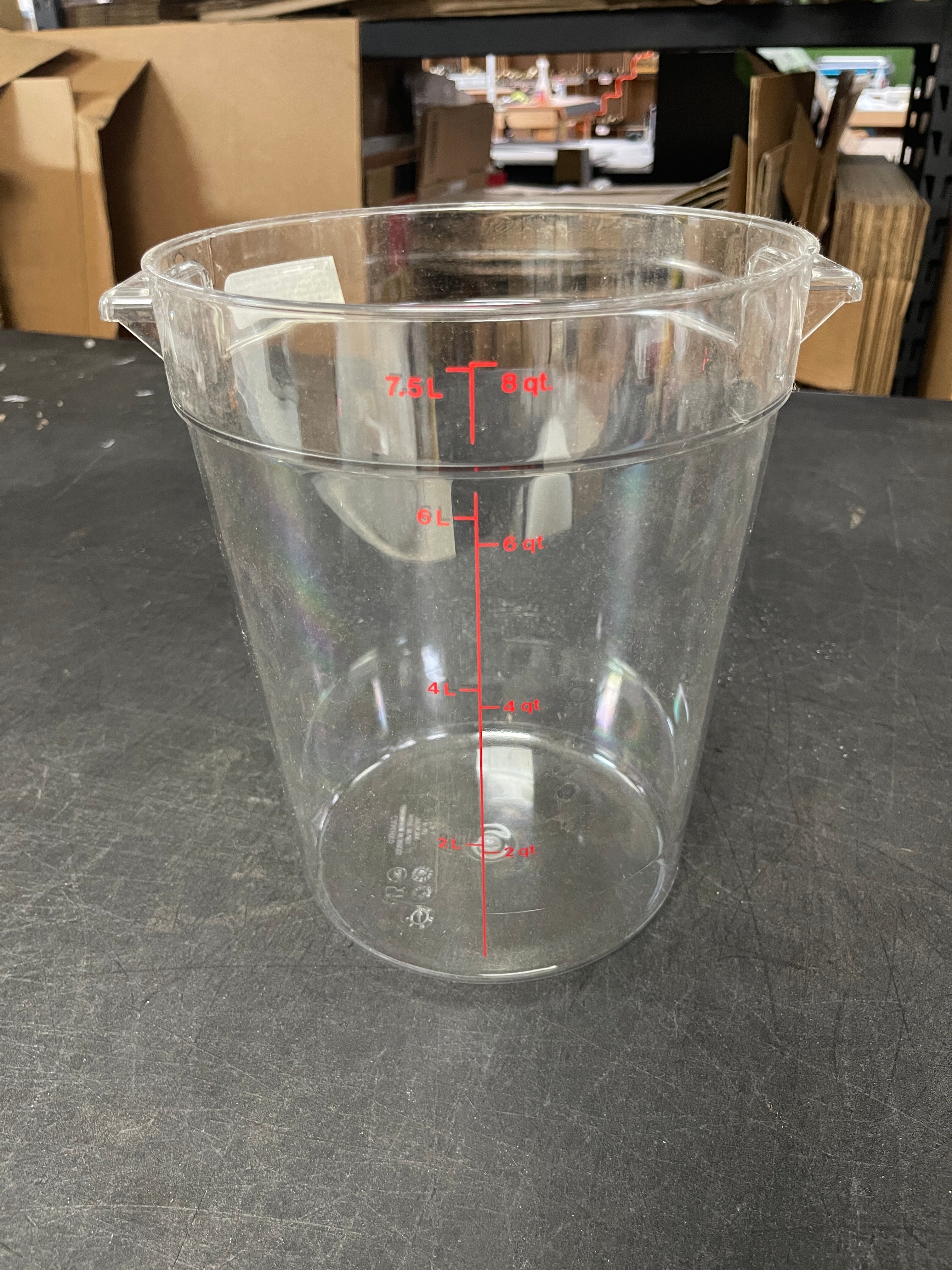 New Cambro 8 Qt. Clear Round Polycarbonate Food Storage Container - TH2