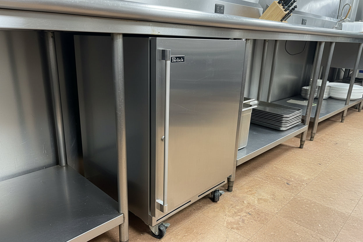 Used 24" Perlick HC24RB41 Undercounter 5.2 cu. ft. Refrigerator with Casters - TH2