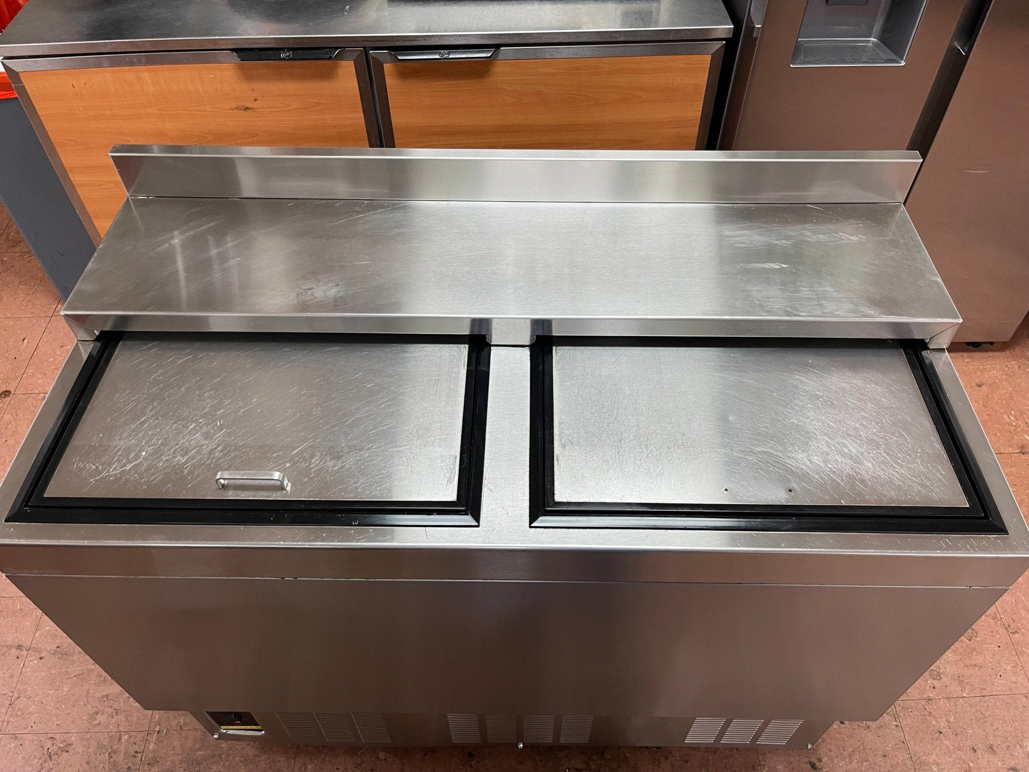 Used Glastender MF48 - SF2 48" Underbar Stainless Steel Glass Froster, 252 Mugs Capacity 120V - Falcon Restaurant Supply - 3