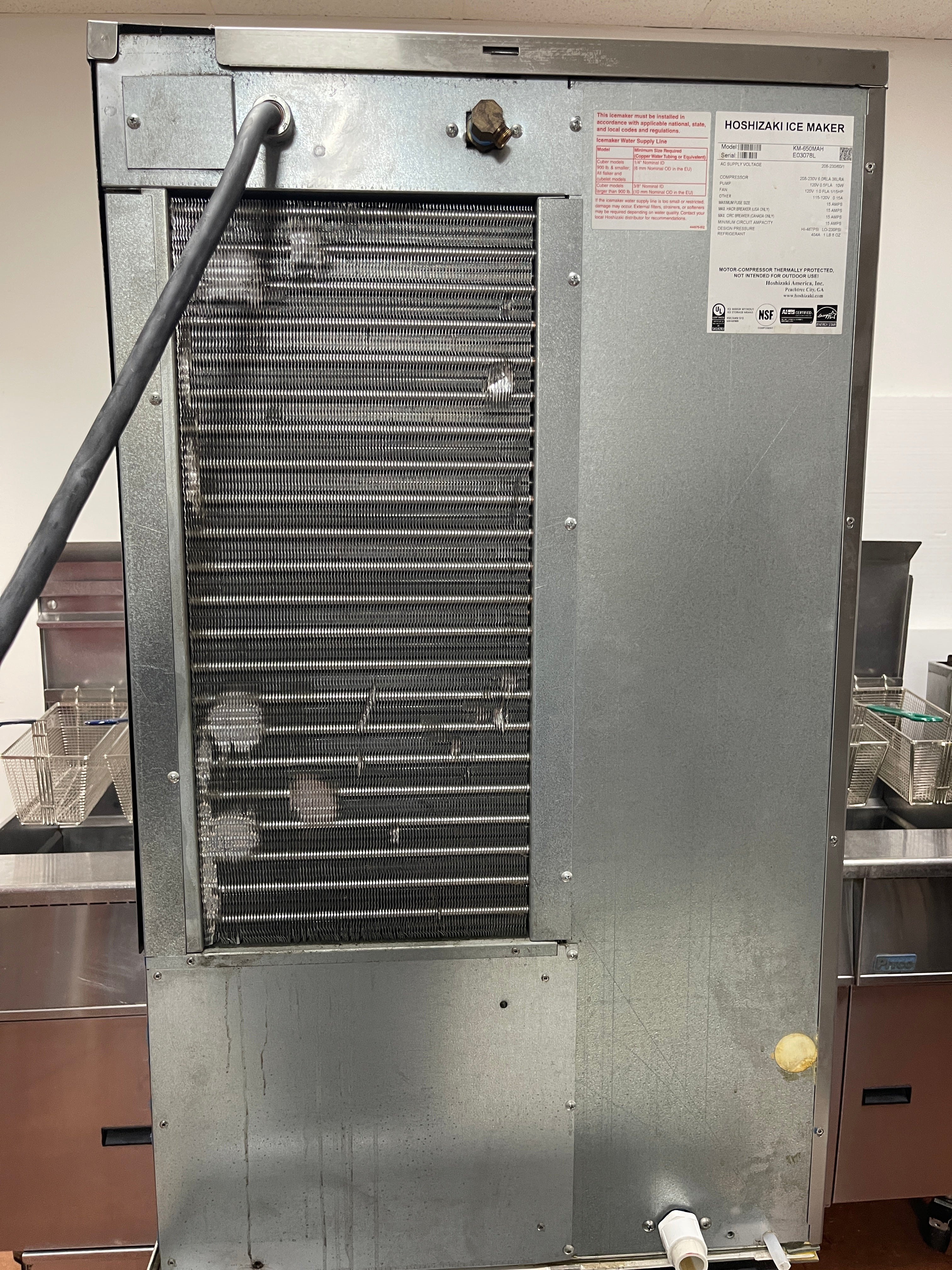 Used Hoshizaki KM-650MAH Crescent Ice Machine 520lb/24hr Air Cooled 208-230v - FG5