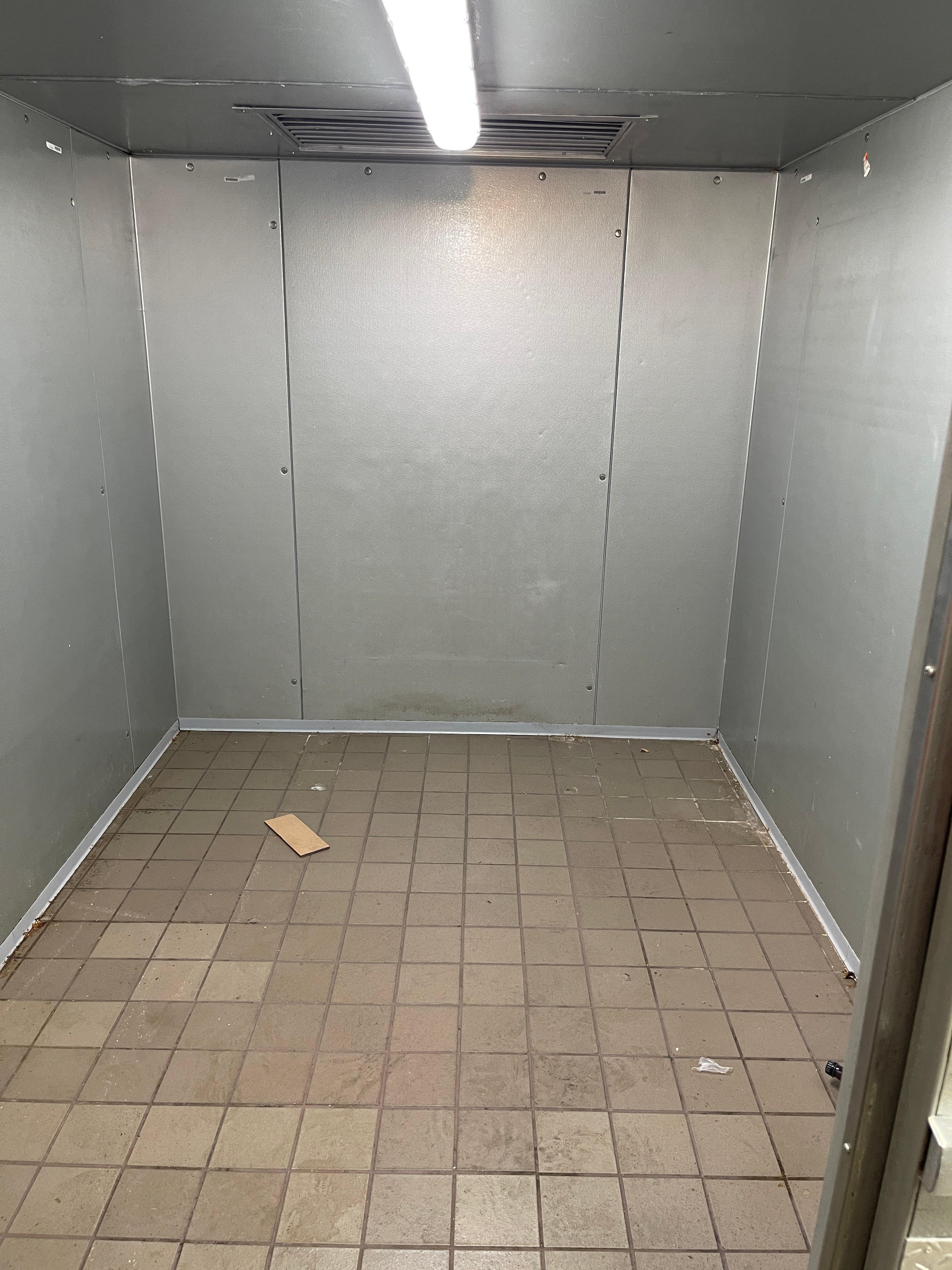 Used Southern Stainless 8' X 10' Refrigerated Walk-in Cooler - FG6
