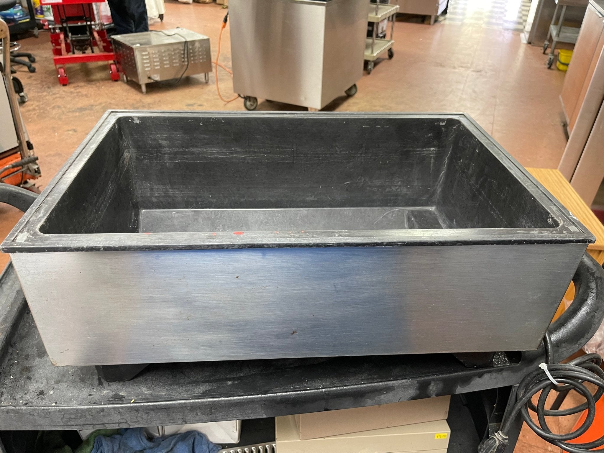 Used Vollrath 1000 Countertop Food Warmer 120V 750W - Falcon Restaurant Supply - 1