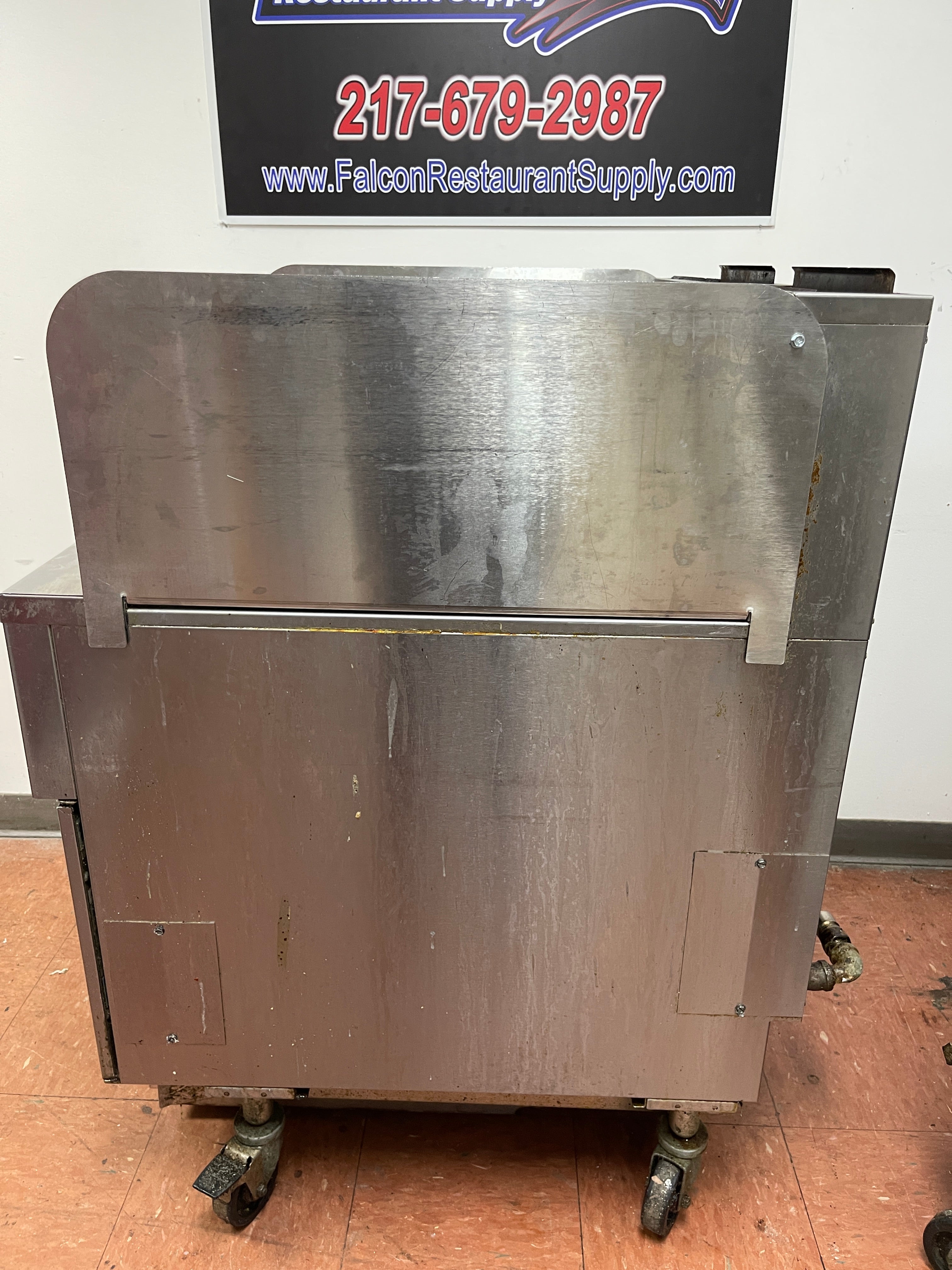 Used 2022 Pitco SG14S NG Fryer with (2) 50 lb. Frypots and Filter Drawer - TH2 - 2