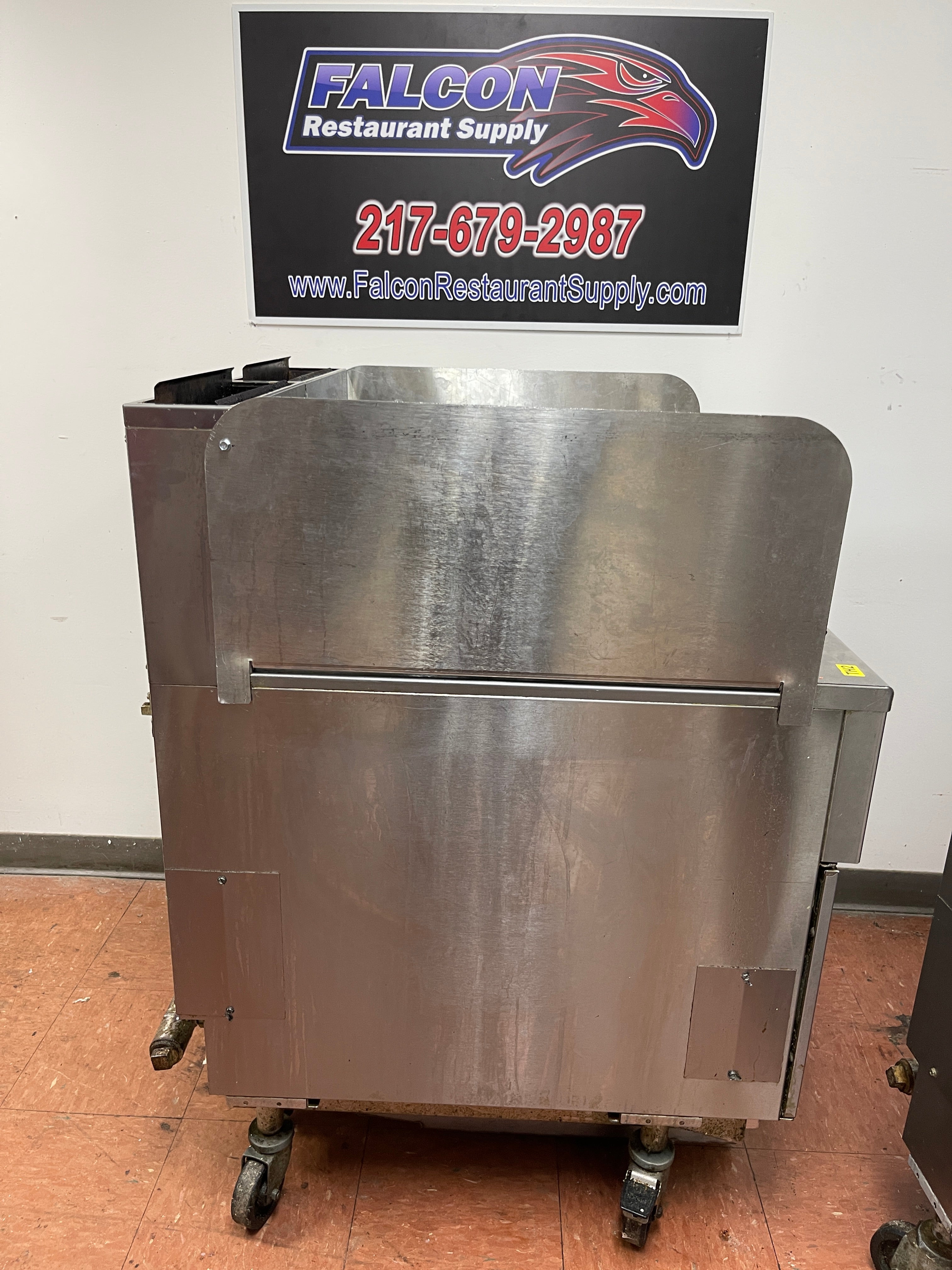 Used 2022 Pitco SG14S NG Fryer with (2) 50 lb. Frypots and Filter Drawer - TH2 - 2
