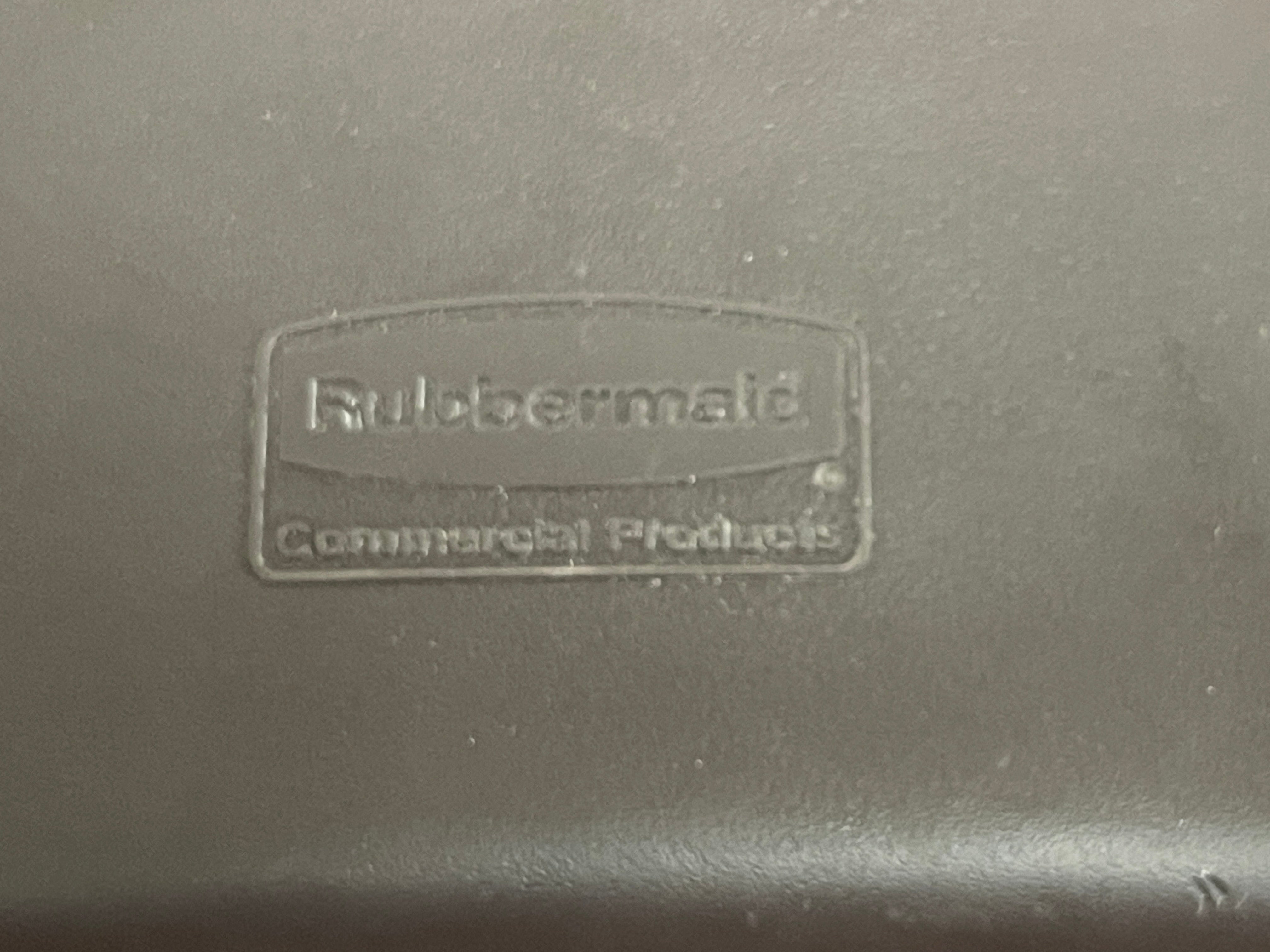 Used Rubbermaid 35 Gallon Plastic Square 2 Door Trash Can on Casters - FG6