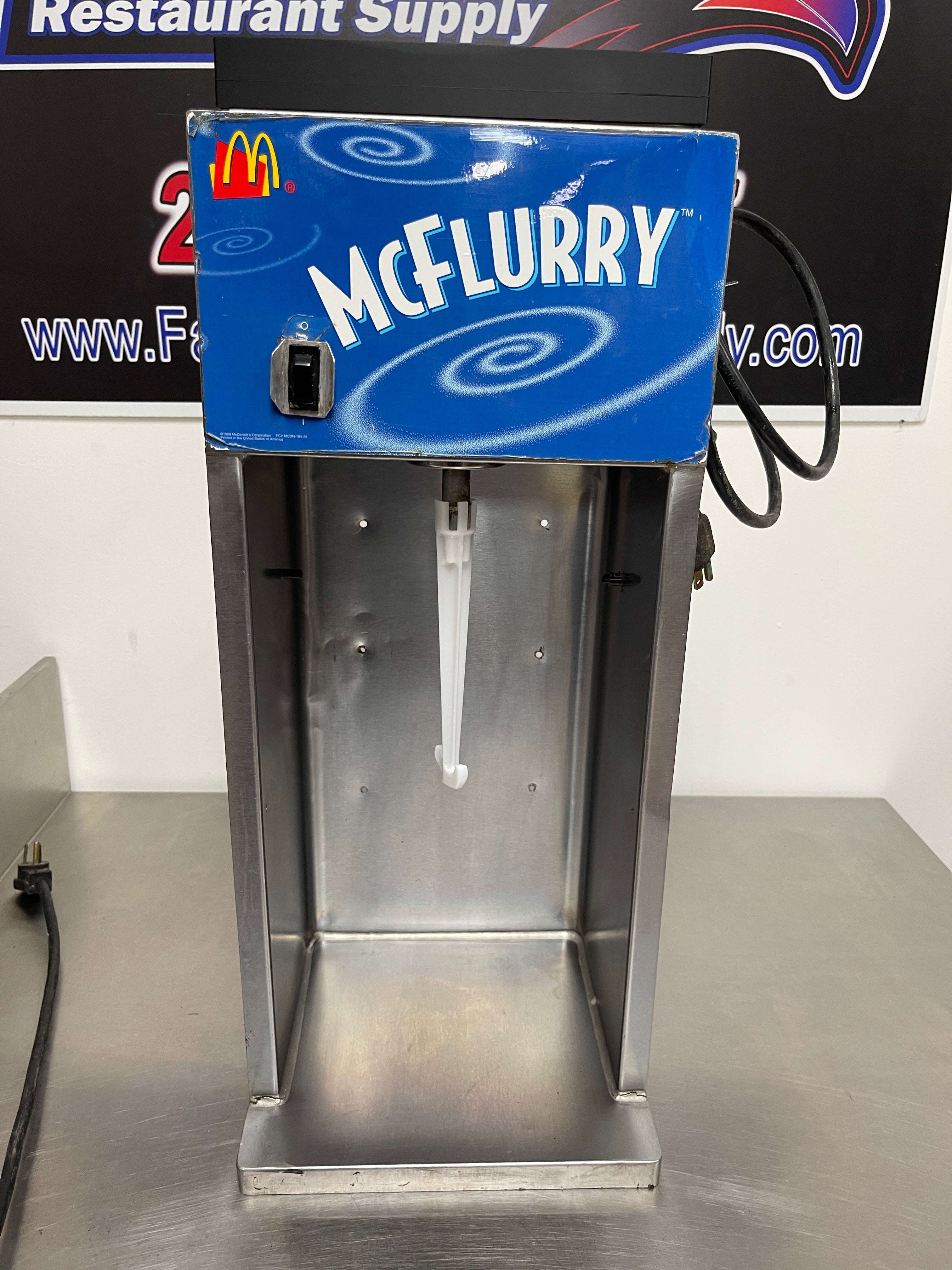 Used VitaMix VM0800A Commercial On-Counter Ice Cream Blender - SU