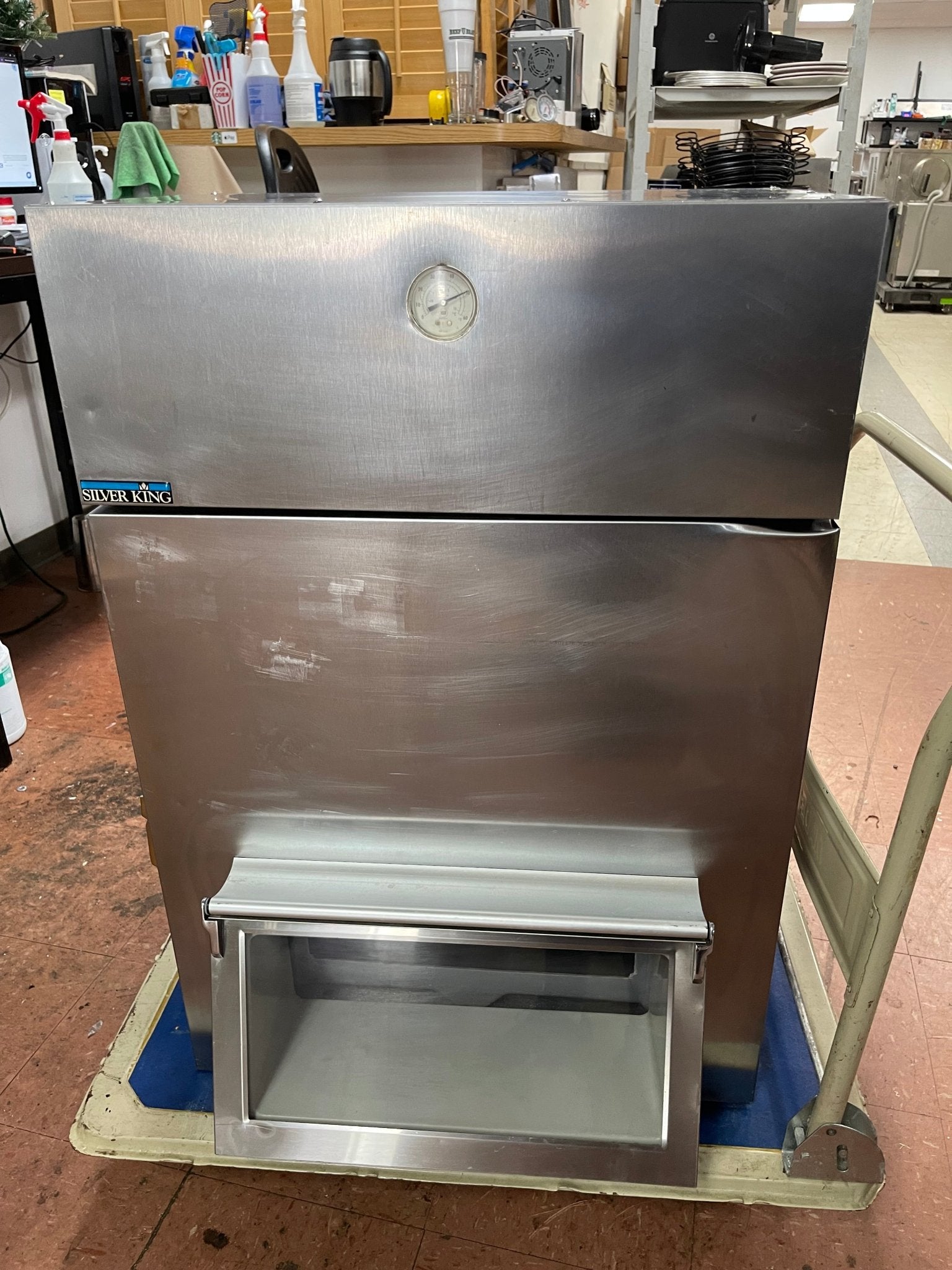Used Silver King 25" Refrigerated Lettuce Crisper/Dispenser w/ (50) Head Capacity 120V - Falcon Restaurant Supply - 1