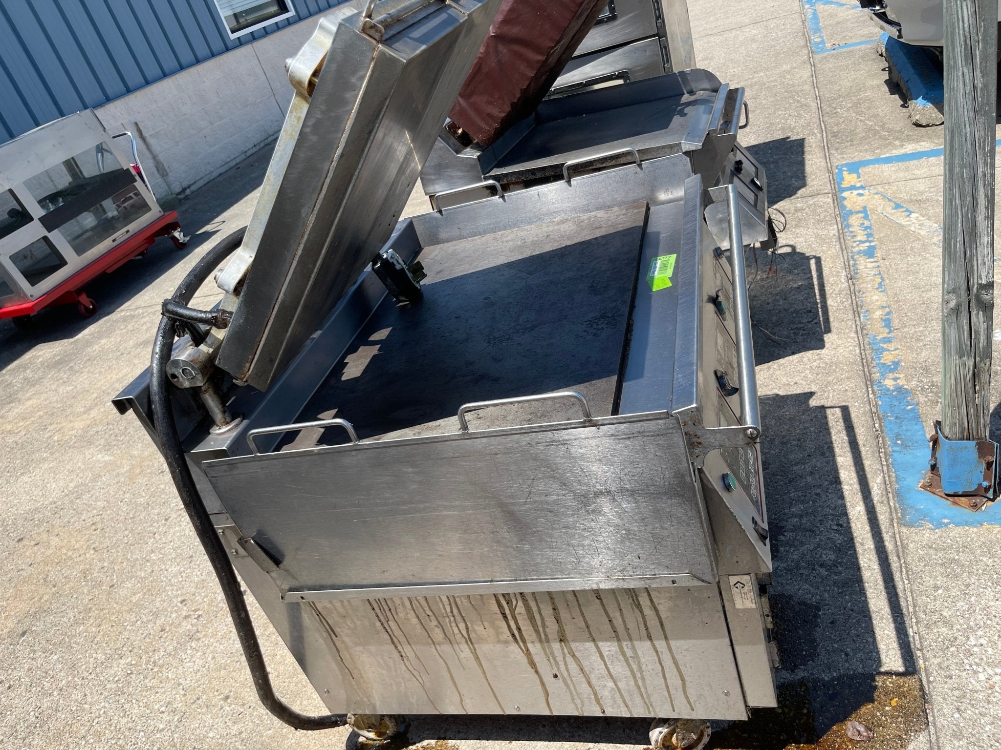 Used Untested Garland XG36 - 2 Clamshell 2 platens 36" 220V 3 Phase NG AS IS - Falcon Restaurant Supply - 4