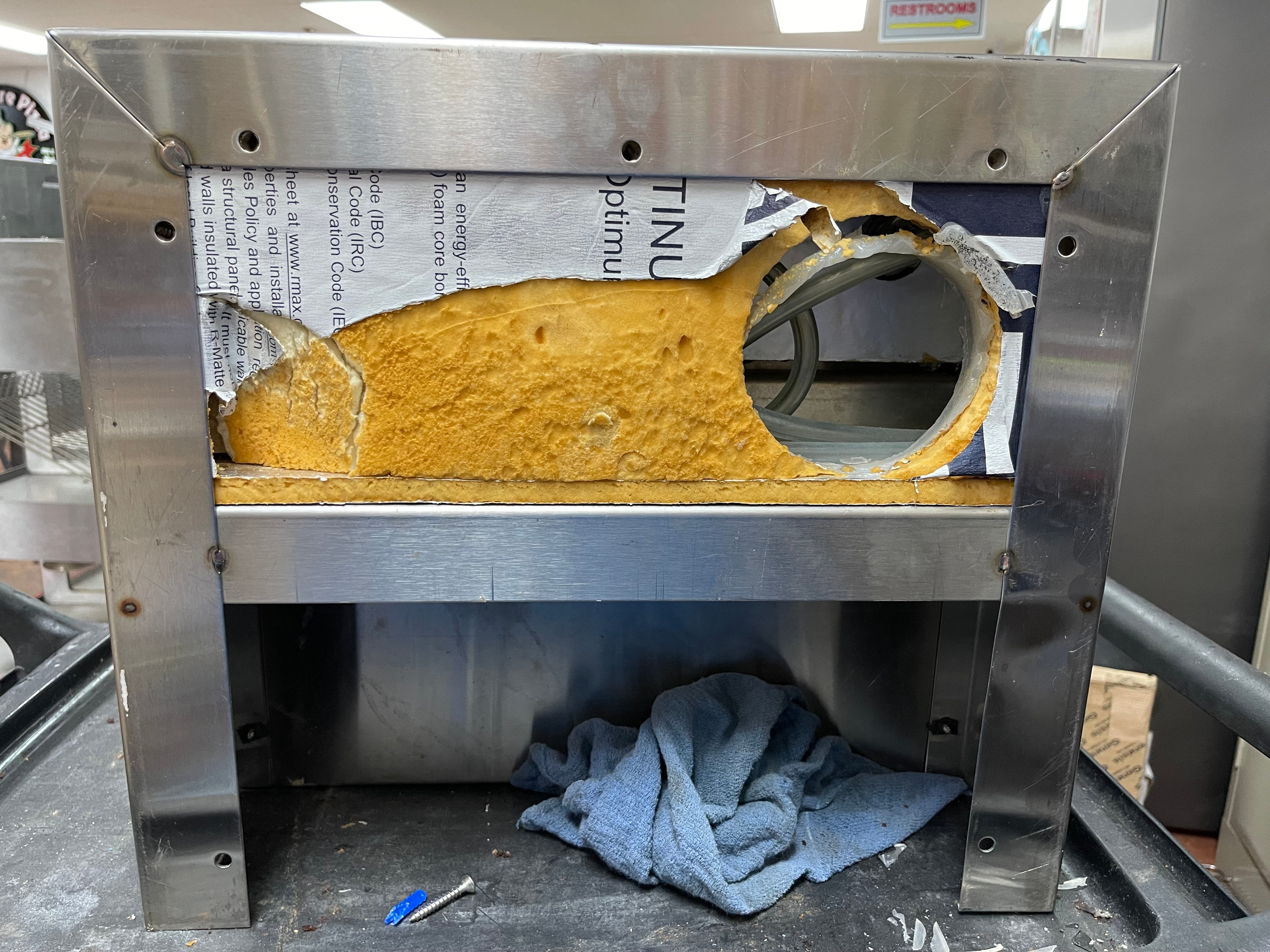 Used Stainless Steel 4 Tap Wall Mount Beer Dispenser with Drain