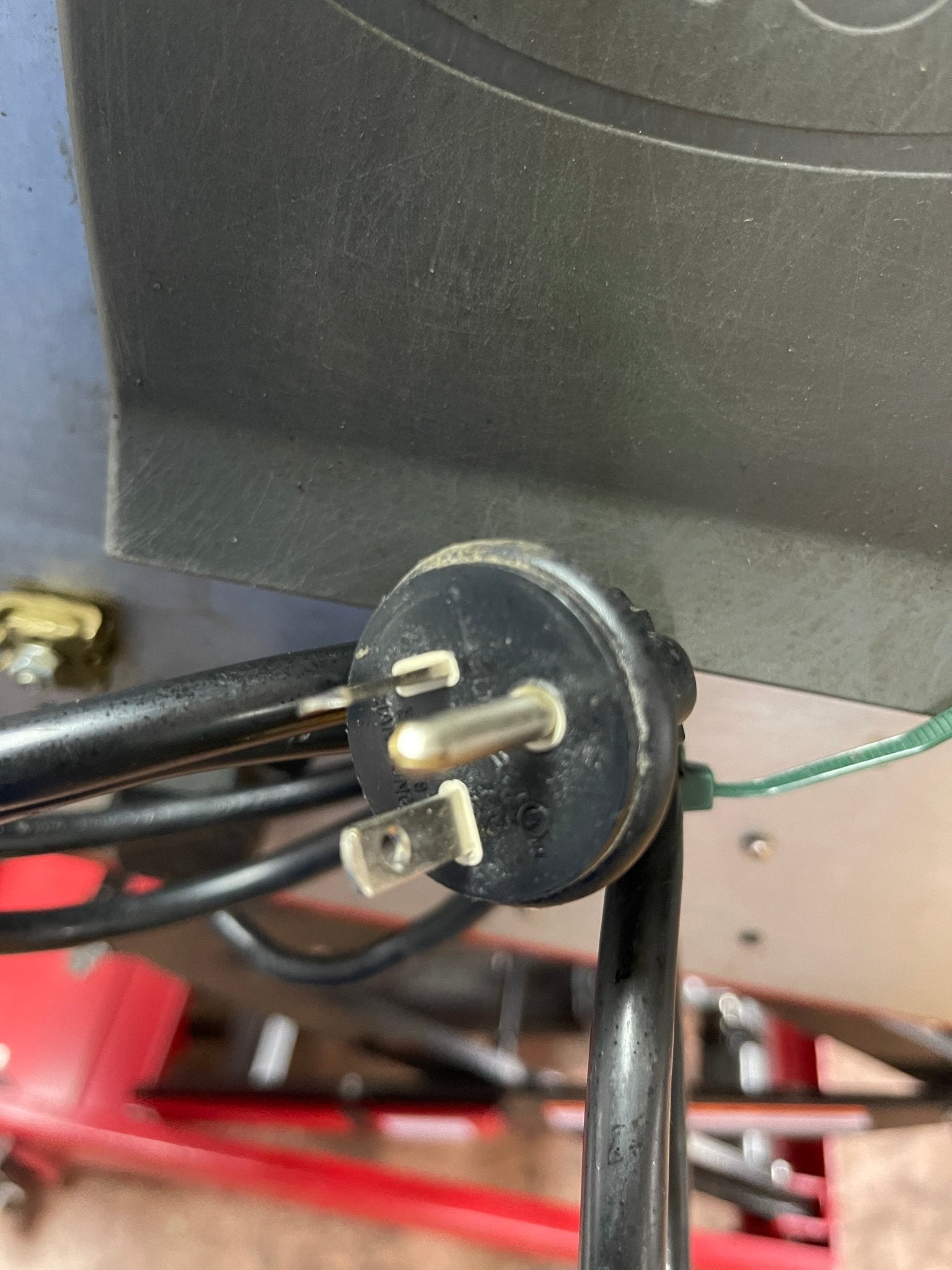 Used Cadco Arianna 4 - Shelf Half Size Countertop Convection Oven 220V - Falcon Restaurant Supply - 10