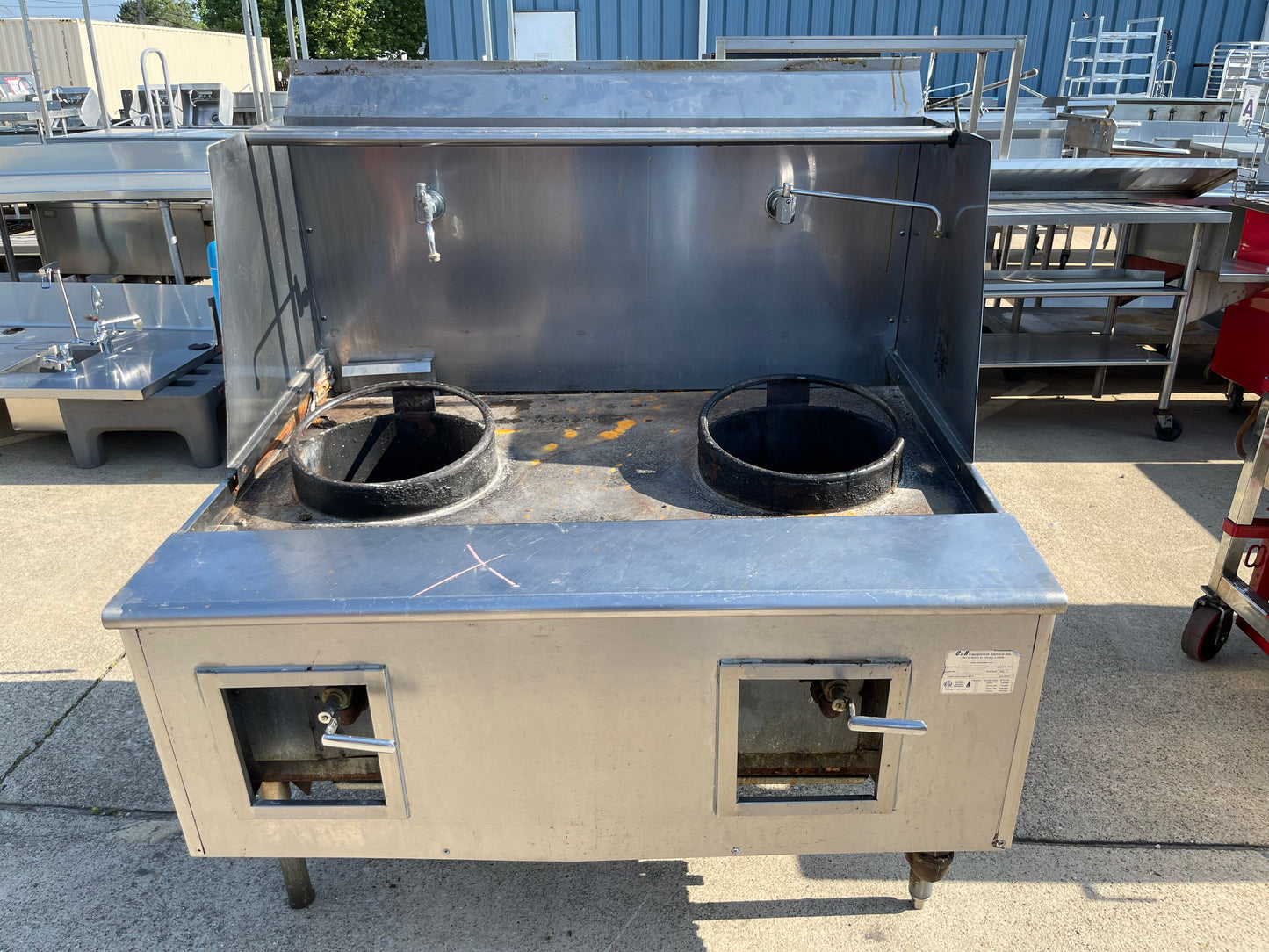 Used 2 Burner Natural Gas Commercial Wok Range With 2 Swing Faucets