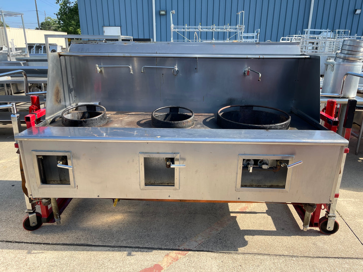 Used 3 Burner Natural Gas Commercial Wok Range With 3 Swing Faucets