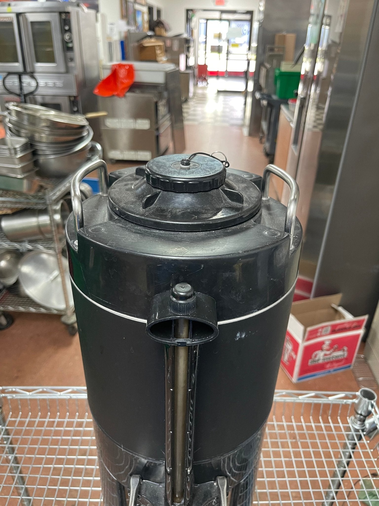 Used Bunn 1.5 Gallon Thermofresh Coffee Server Dispenser Black 39550.0001