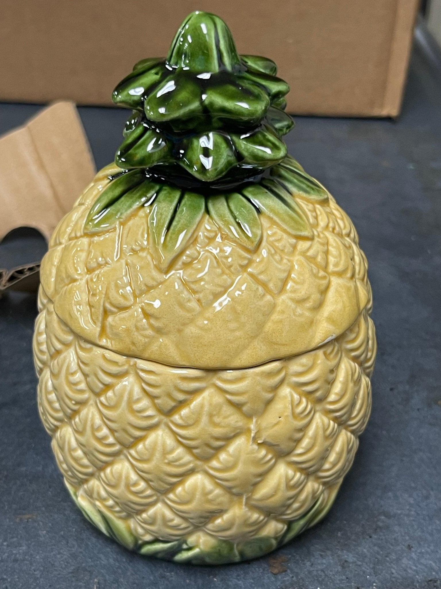 New Orchids of Hawaii R - 15 Pineapple Tiki Drink Mug - Falcon Restaurant Supply - 3