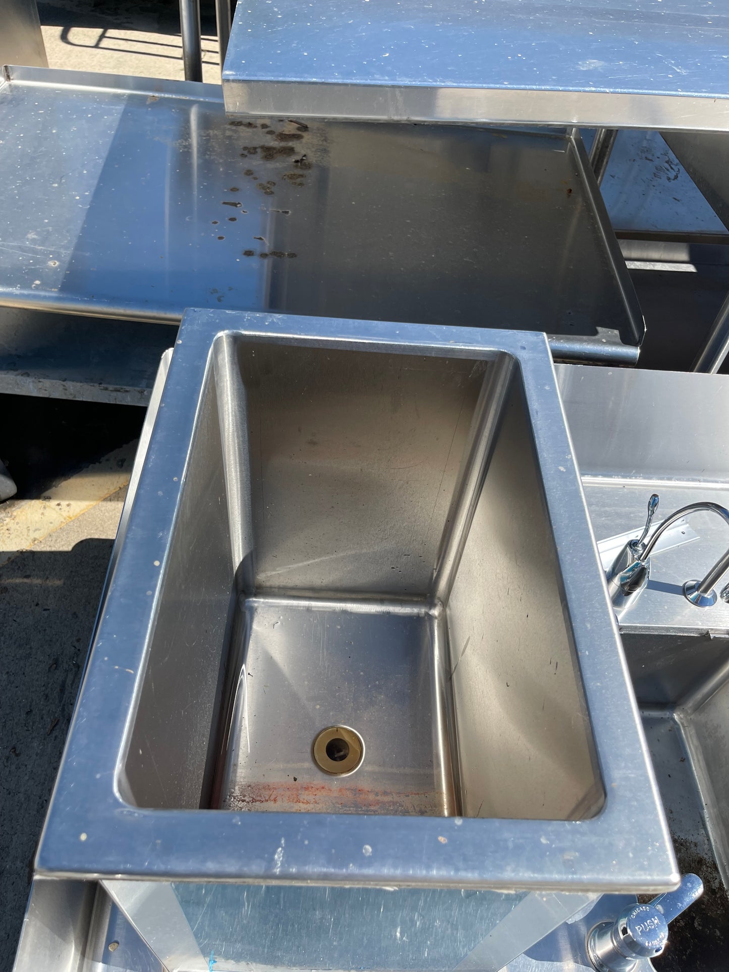 Used 136" Stainless Steel Counter with 2 Sink Compartments, Faucets and Ice Bin - SS5