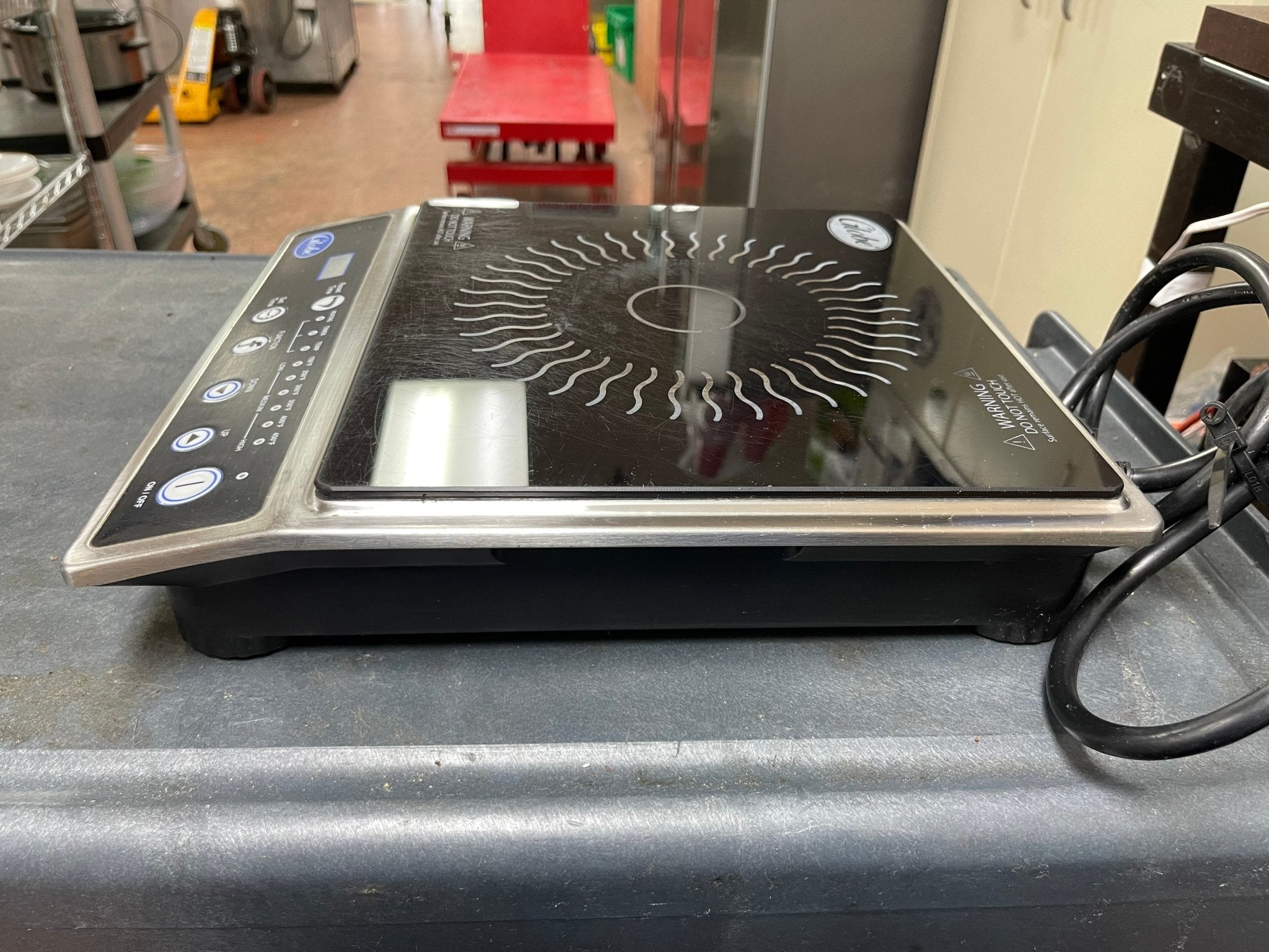 Used Globe IR1800 Ceramic Countertop Induction Range 120V 1800W - JS - Falcon Restaurant Supply - 4