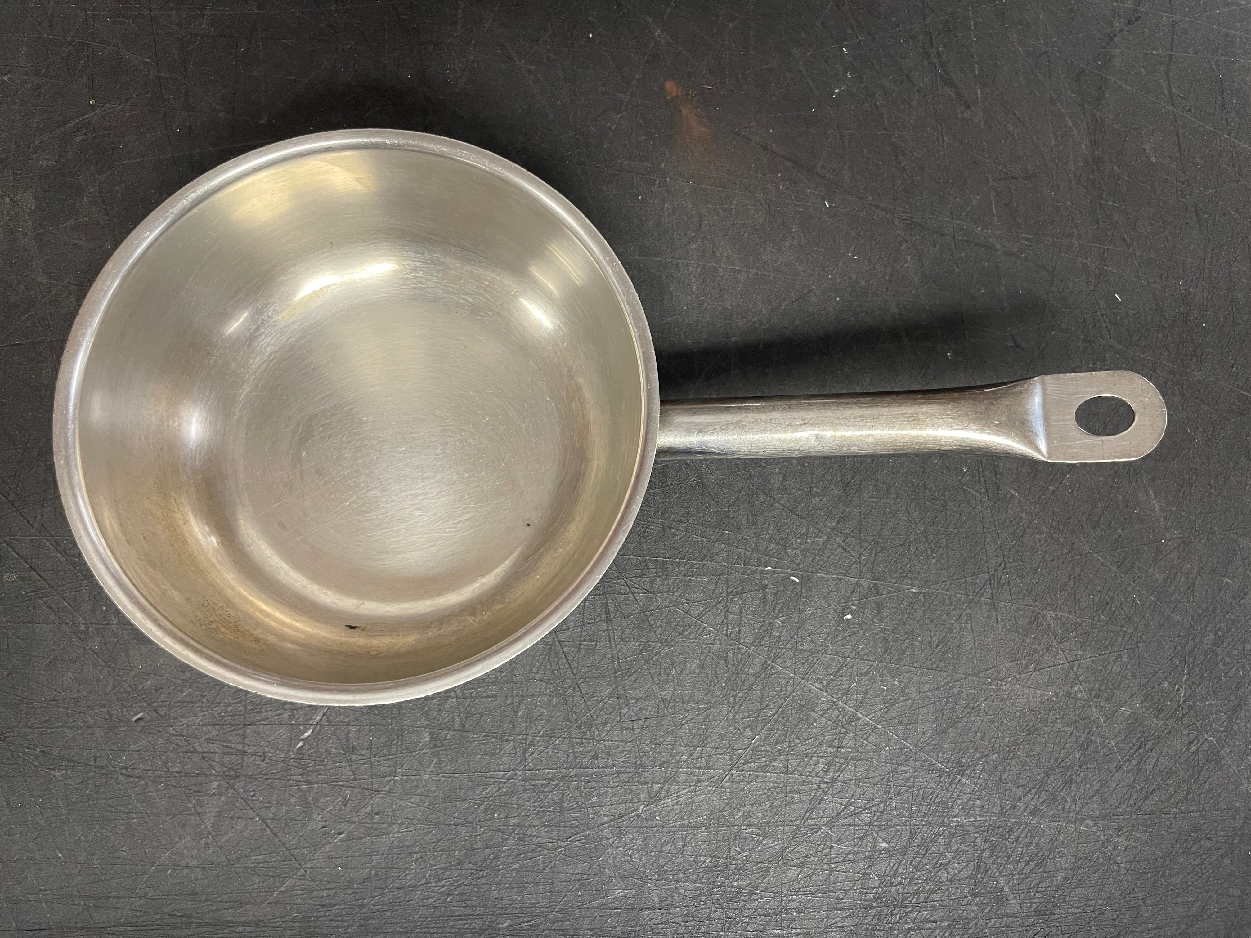 Used Vollrath 47791 - Intrigue Induction Saucier Sauce Pan, 2qt