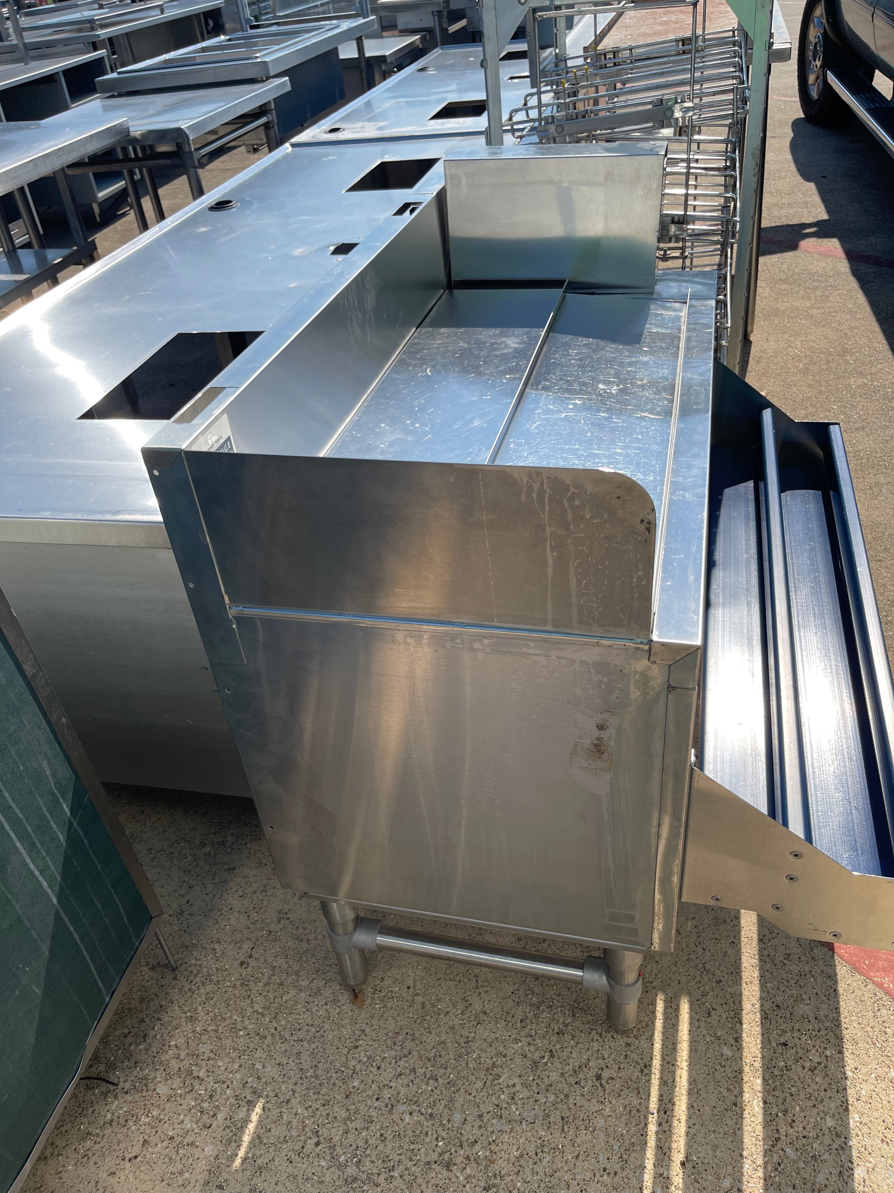 Used Advance Tabco Prestige Series Stainless Steel Underbar Ice Bin with 10-Circuit Cold Plate - SS67