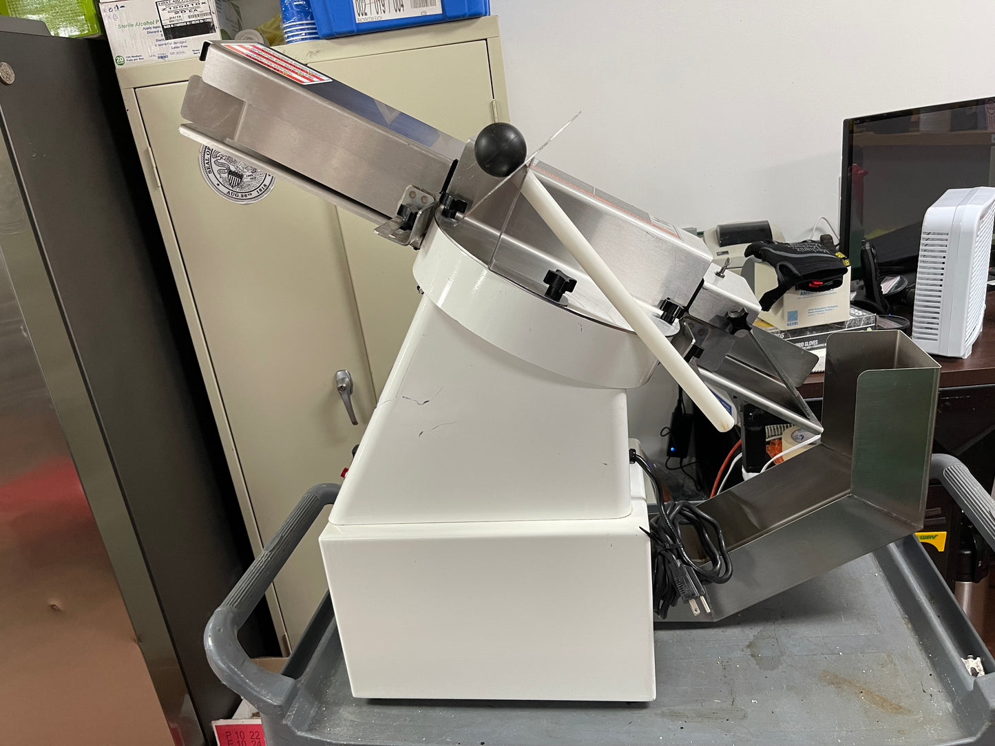 Used Oliver 702-N Commercial Bun and Bagel Slicer with Optional Return Chute 120V - JS