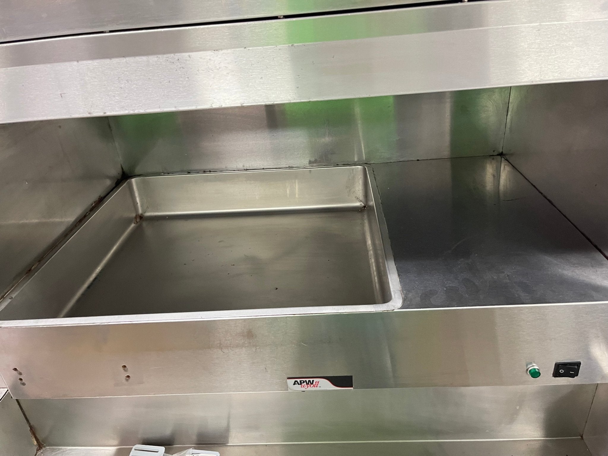 Standex APW Wyott CHFS - 33H19 Stainless Steel Countertop Fry Warming/Dump Station 120V - Falcon Restaurant Supply - 2