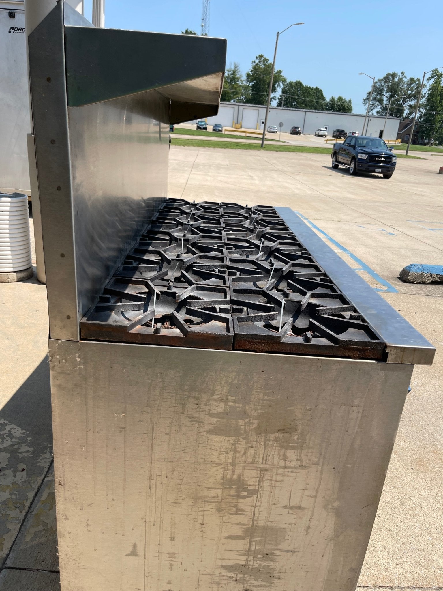 Used Comstock - Castle 2F330 72" NG Range Cooktop w/ 12 Burners and 2 Ovens - Falcon Restaurant Supply - 8