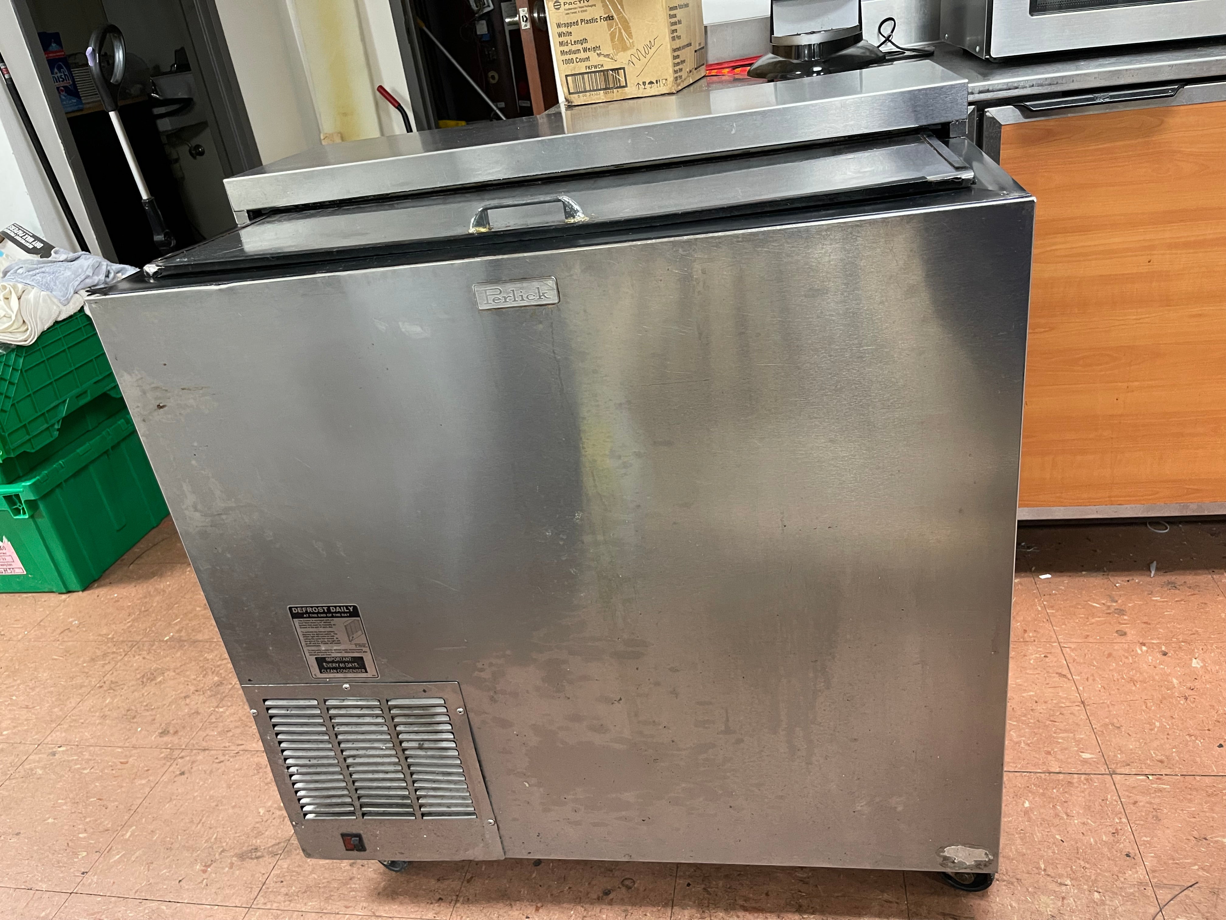 Used Perlick FR36 Bar Glass Chiller Froster w/ 142 Mug Capacity, Stainless