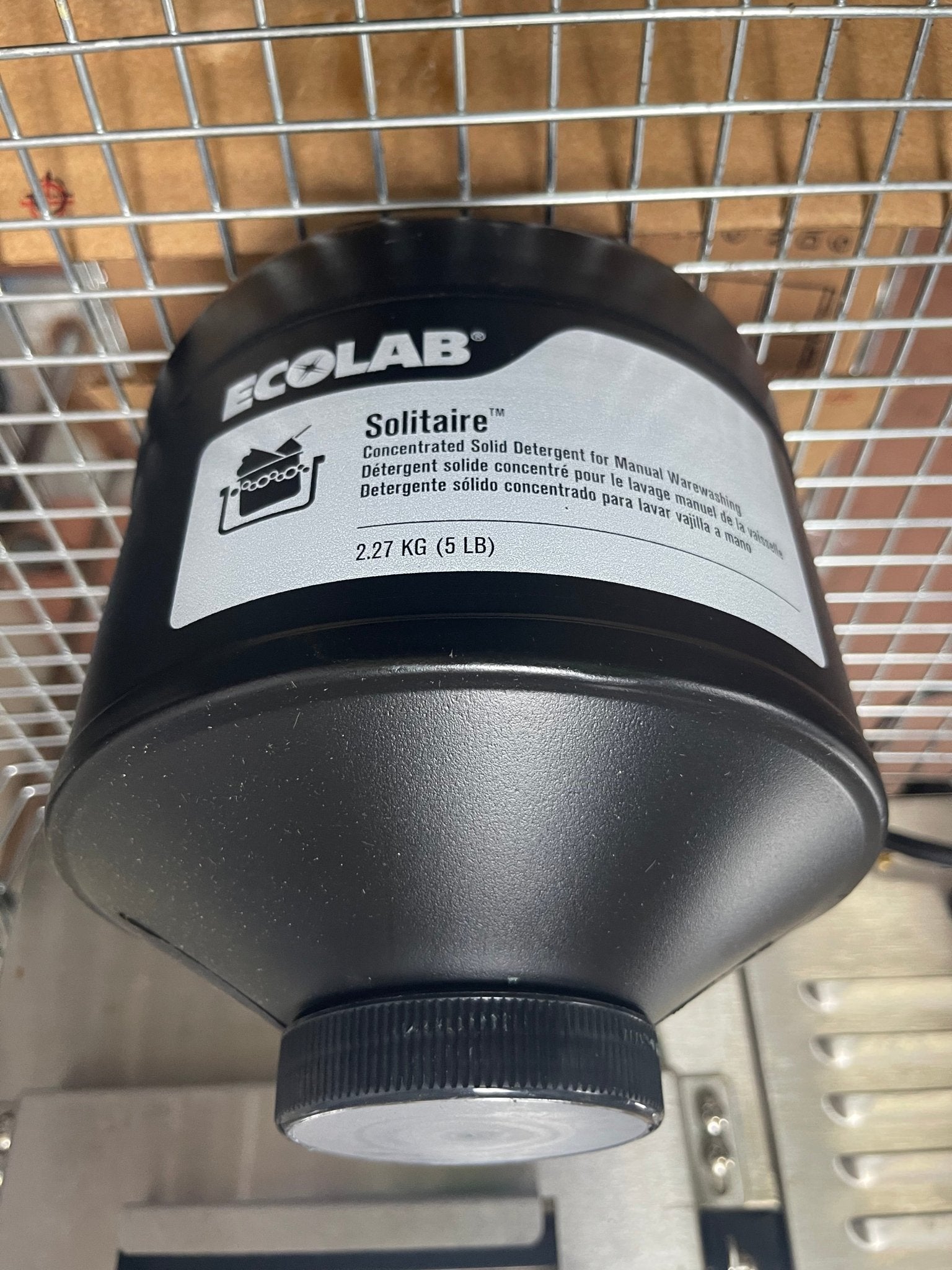 New Ecolab Solitaire Concentrated Solid Detergent Pots Pans 1 - 5lb Container - Falcon Restaurant Supply - 1