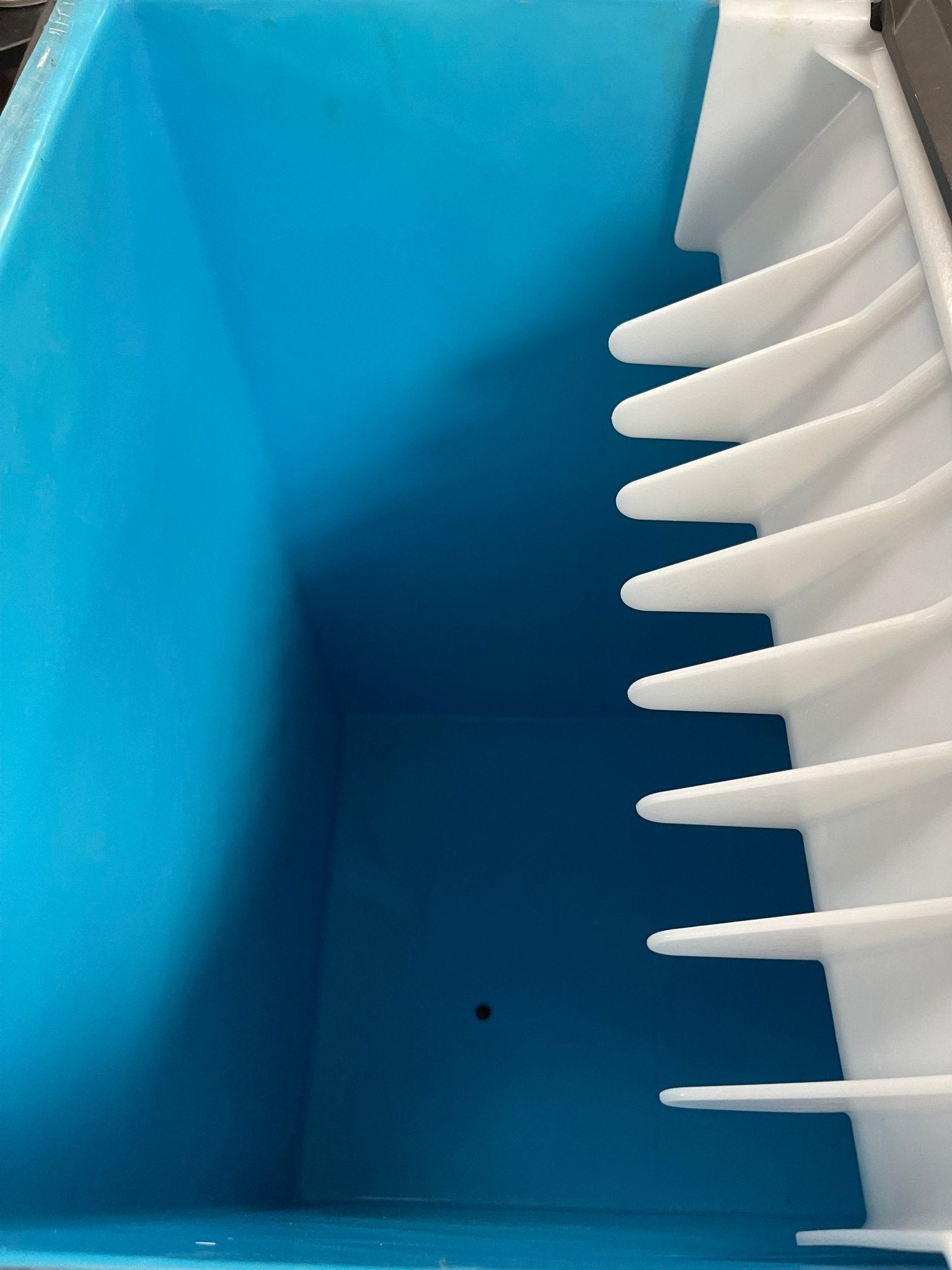 Used Manitowoc D570 30" Commercial Ice Machine Maker Bin - 532lbs - JS - Falcon Restaurant Supply - 5