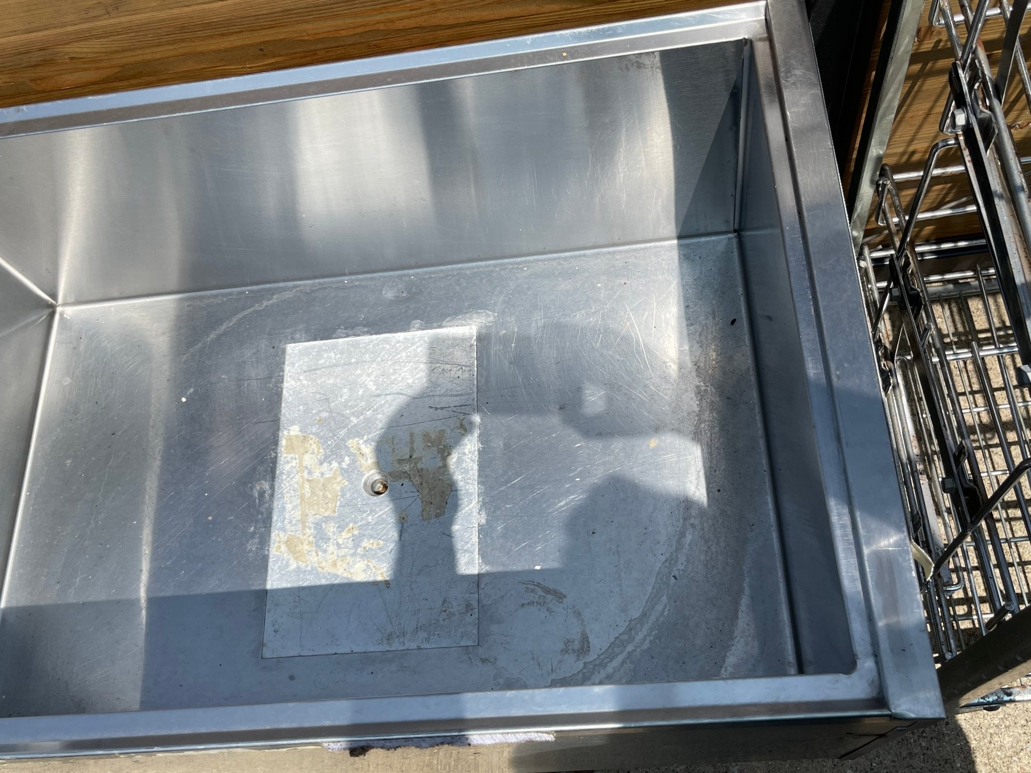 Used 36" Stainless Steel Undercounter Ice Bin - SS69 - Falcon Restaurant Supply - 3