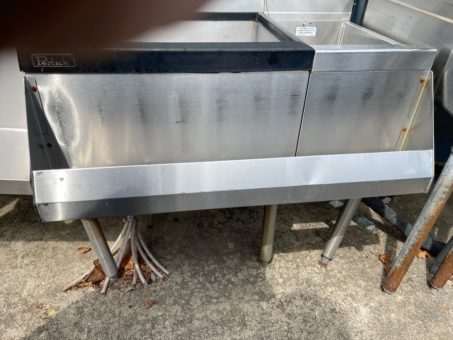 36" Perlick Stainless Steel Under Bar Ice Bin with Speed Rail - SS102