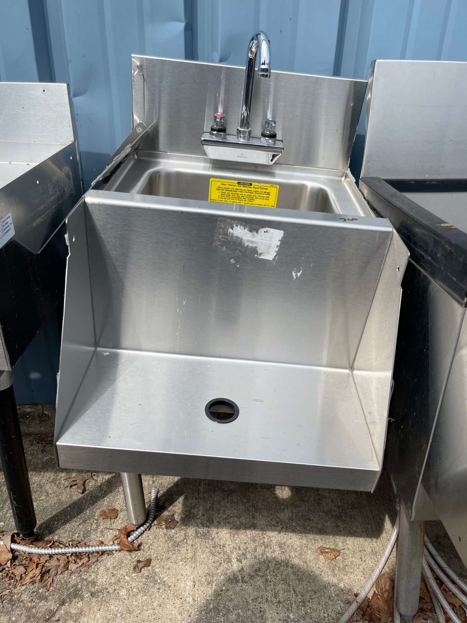 Used 18" Stainless Steel Blender Station with Sink - SS103 - Falcon Restaurant Supply - 1