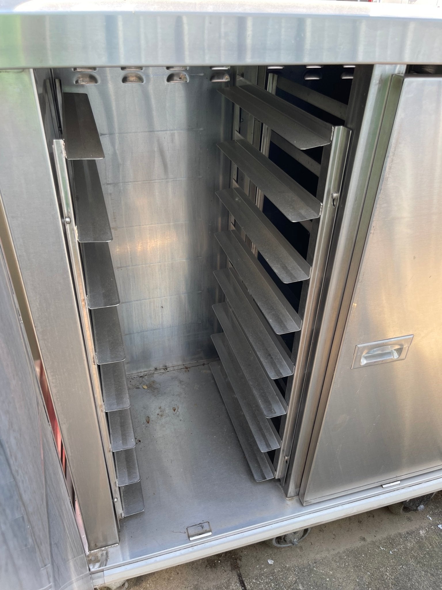 Used Stainless Steel Mobile 2 Door Banquet Cart - SS118 - Falcon Restaurant Supply - 3