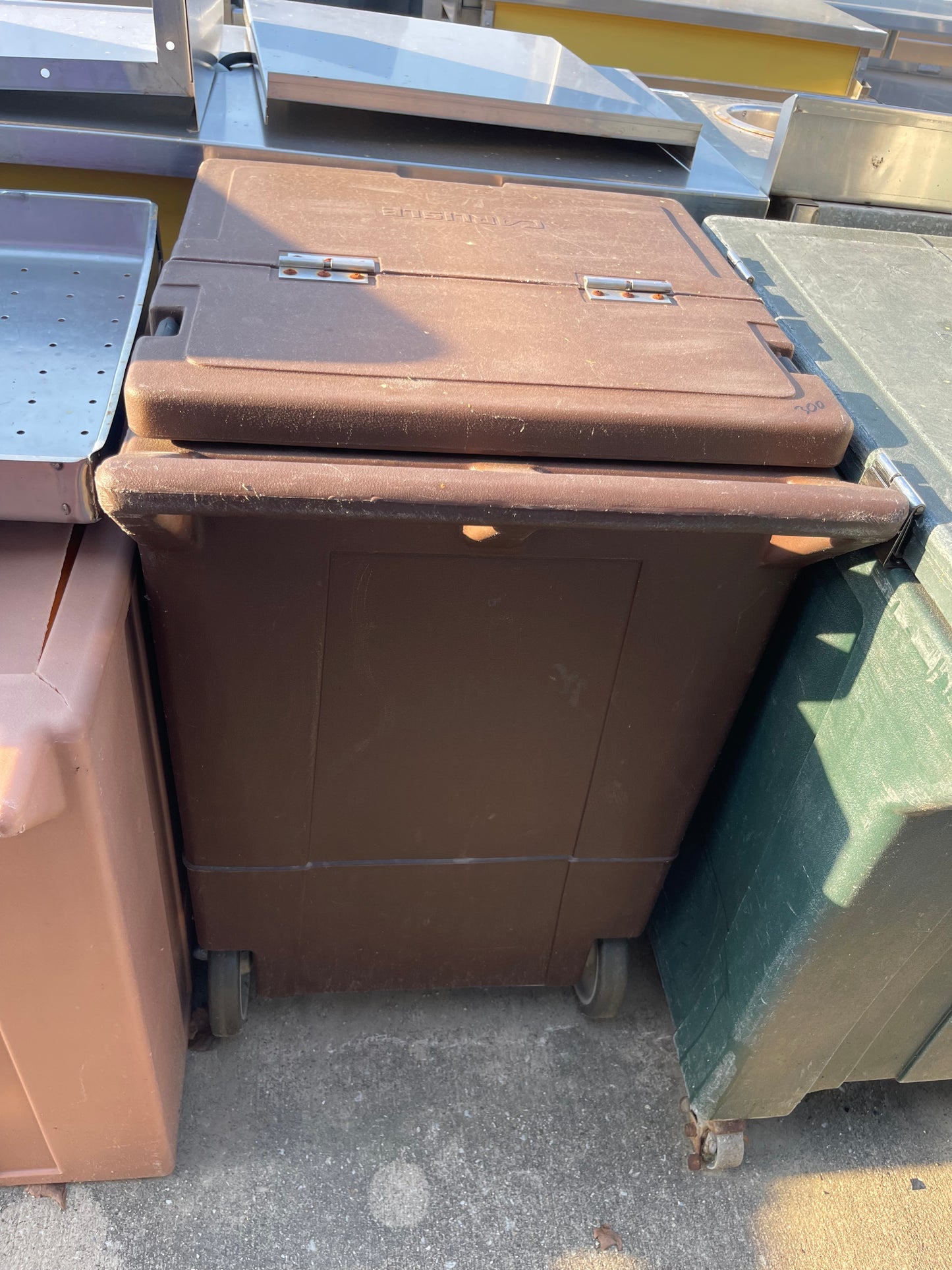 Used Carlisle 125lb Mobile Ice Bin Caddy - SS137