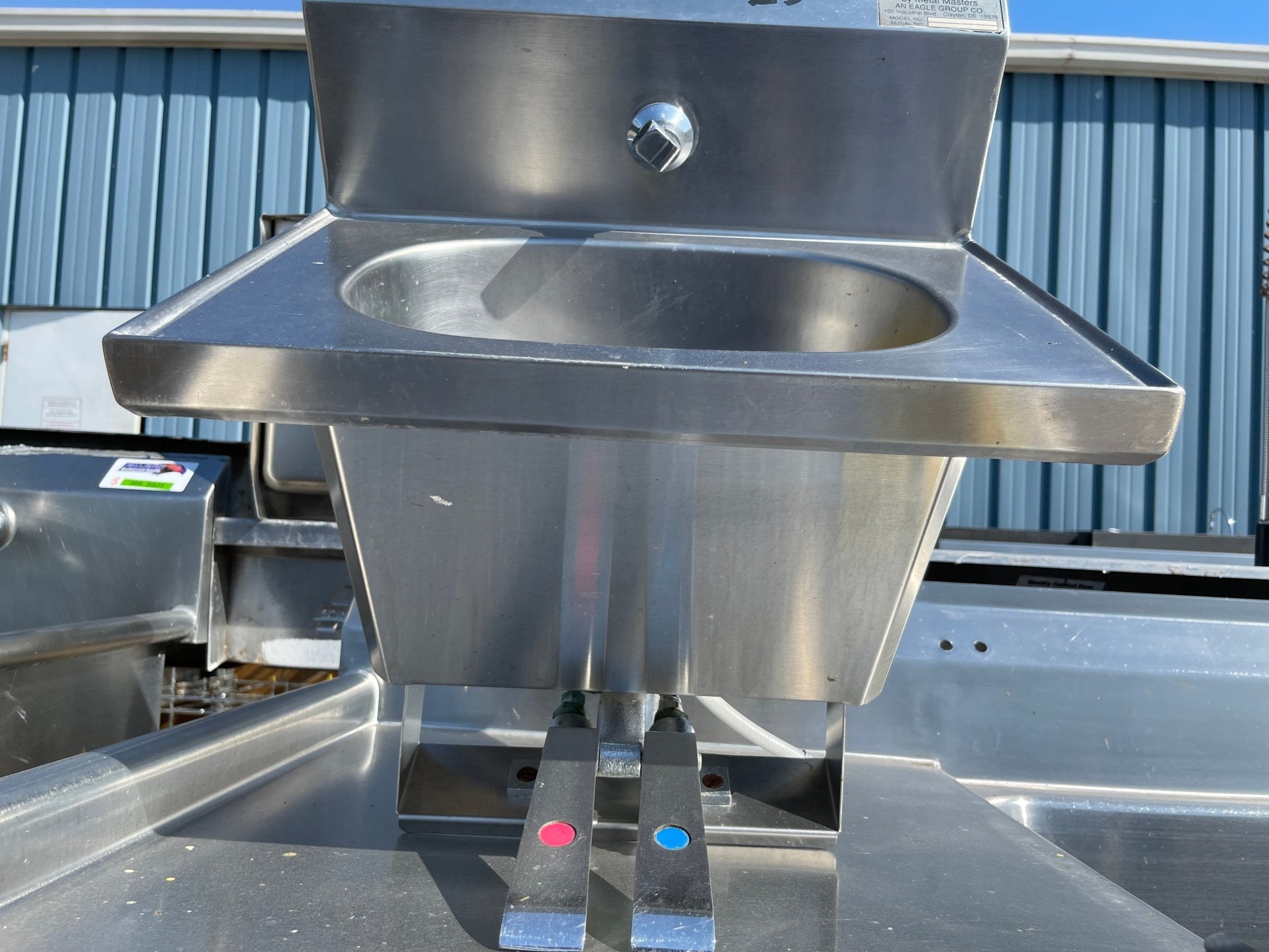 Used Eagle Stainless Steel Hands free Sink - SS147 - Falcon Restaurant Supply - 2