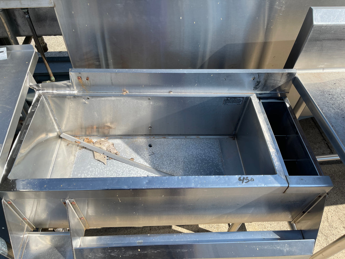 Used 42" Under Bar Ice Bin with Speed Rail and Blender Shelf - SS149