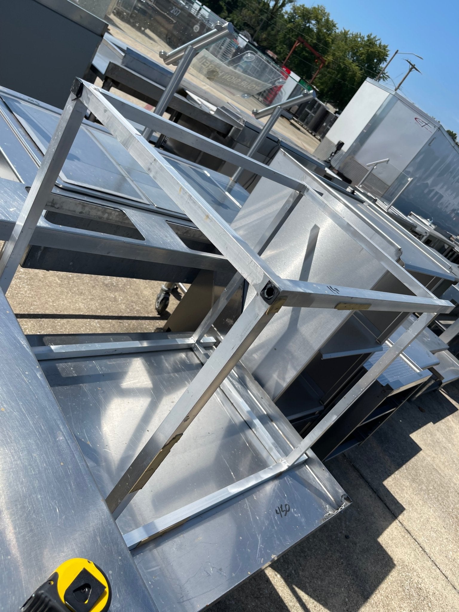 Used 27" Aluminum Table Frame - SS152 - Falcon Restaurant Supply - 2