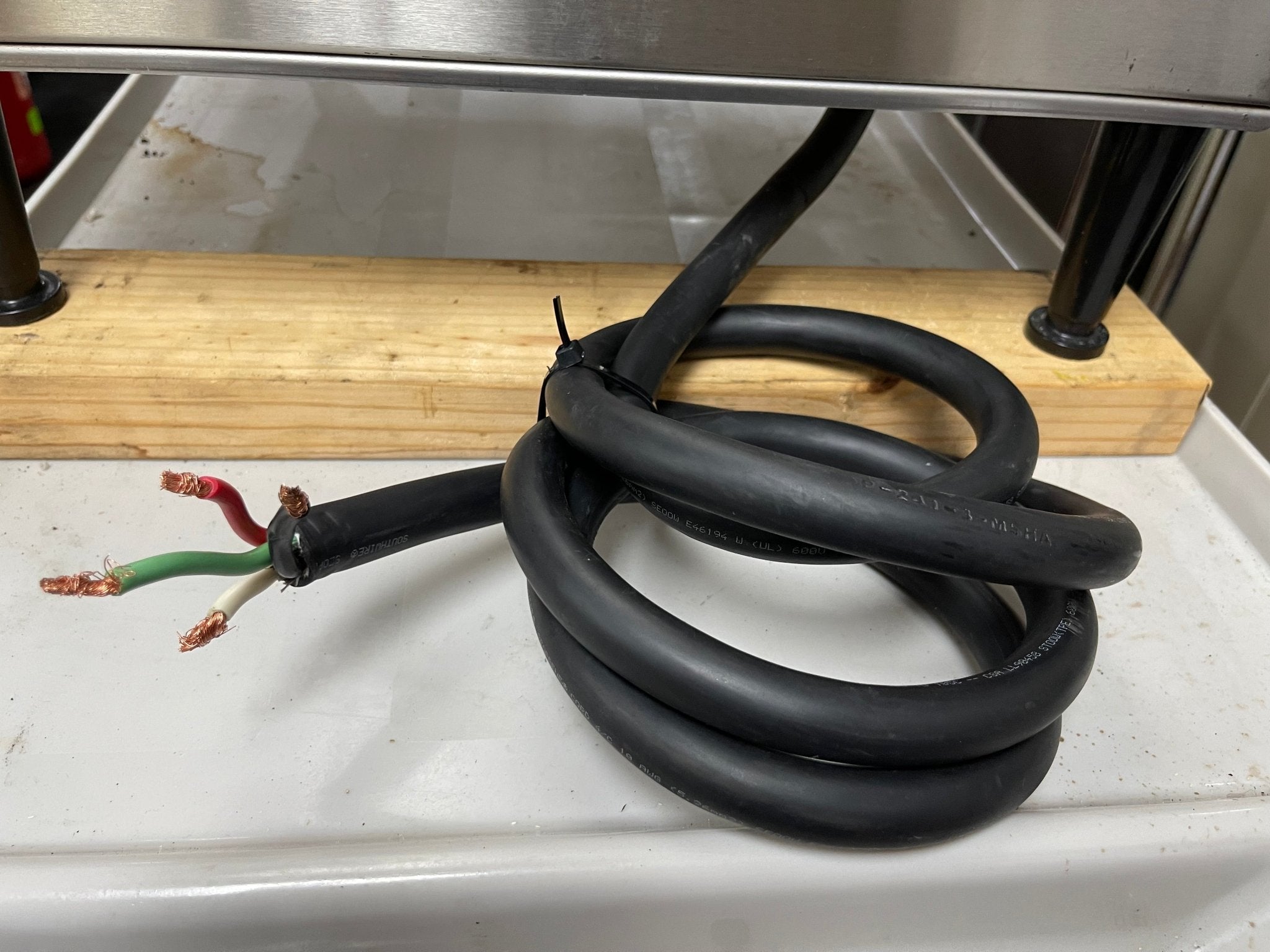 Used Bunn 33500.0013 DUAL SH DBC® BrewWISE® Dual Soft Heat® Coffee Brewer Machine 220V - Falcon Restaurant Supply - 6