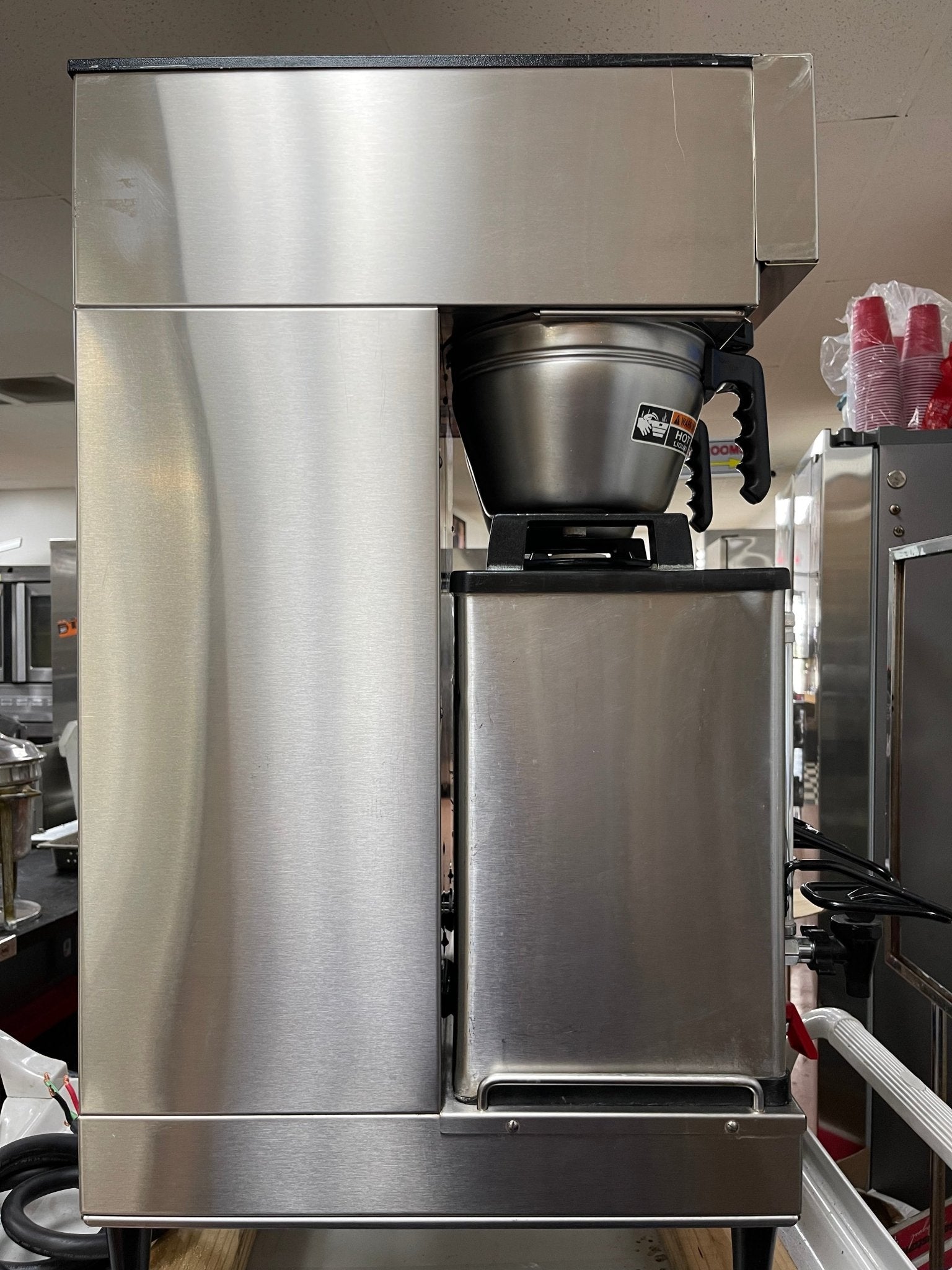 Used Bunn 33500.0013 DUAL SH DBC® BrewWISE® Dual Soft Heat® Coffee Brewer Machine 220V - Falcon Restaurant Supply - 7