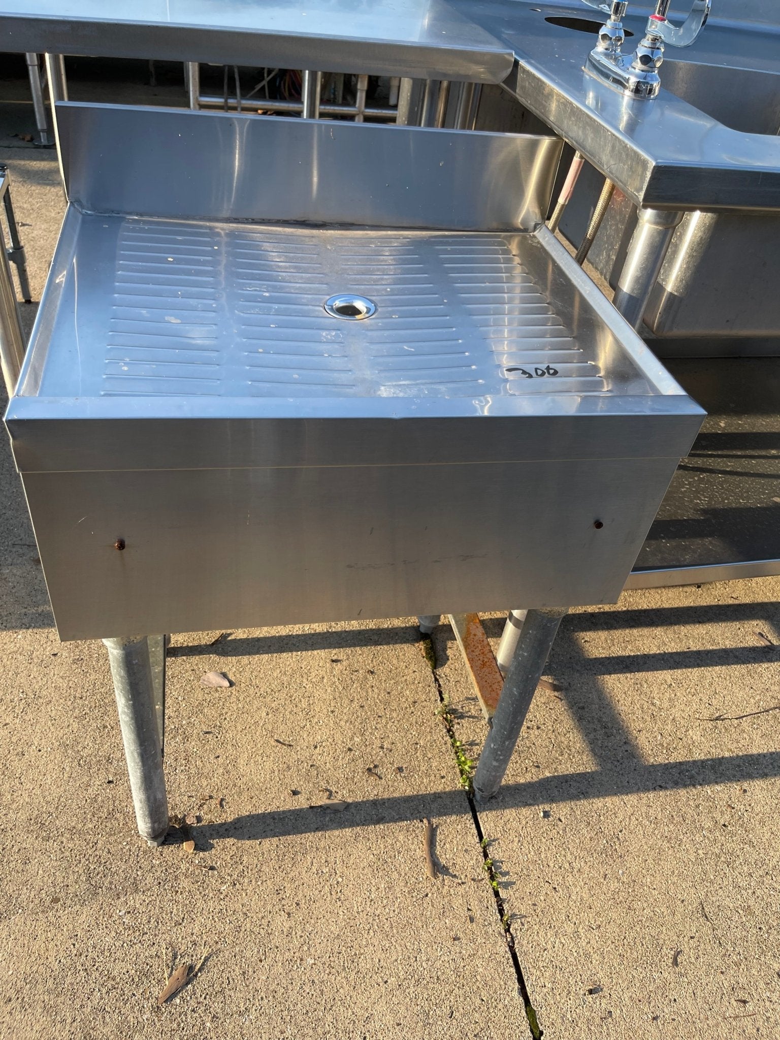 Used 23" Stainless Steel Under Bar Drain Board - SS173 - Falcon Restaurant Supply - 1
