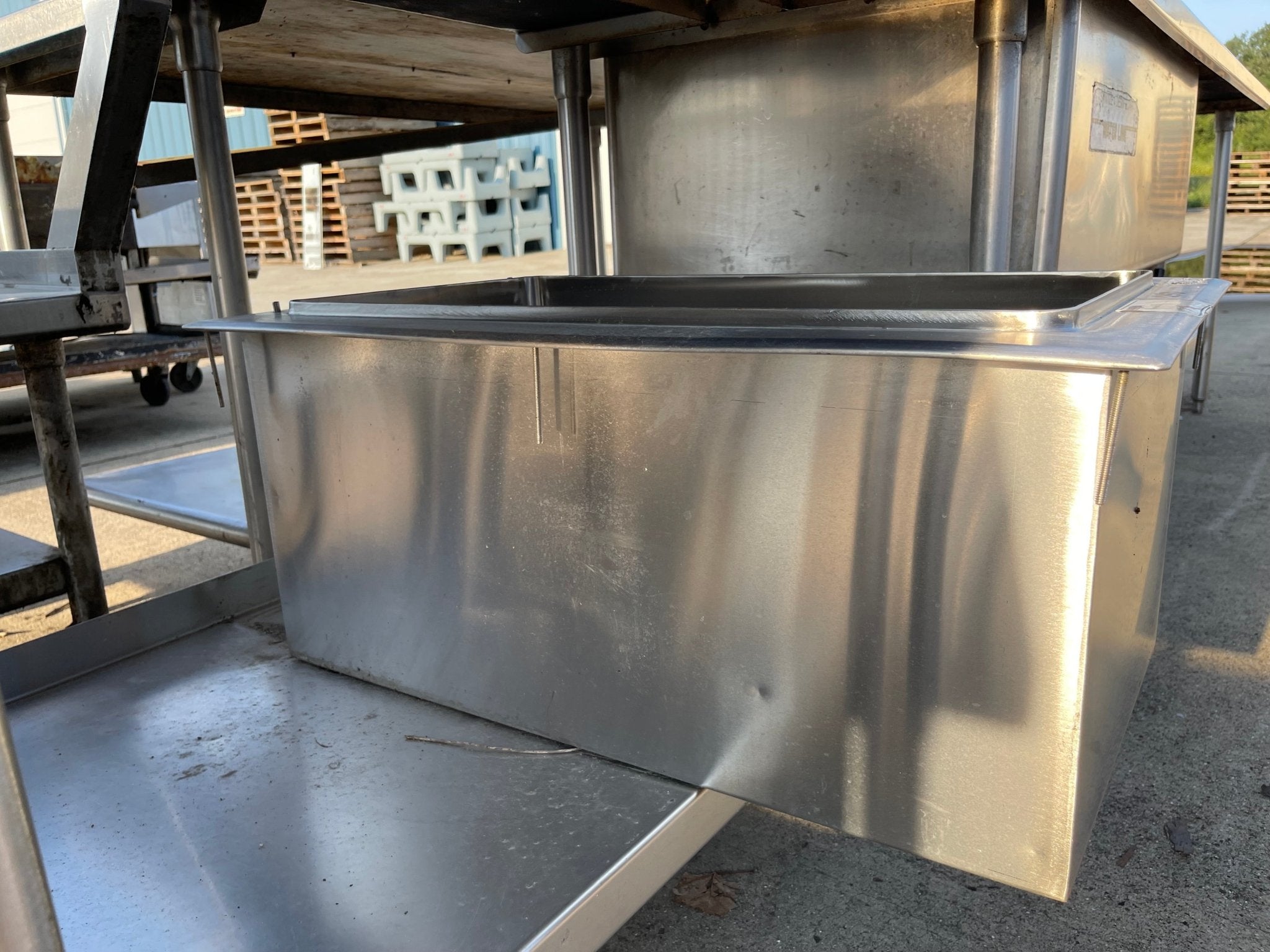 Used 18" John Boos Stainless Steel Ice Bin - SS175 - Falcon Restaurant Supply - 3