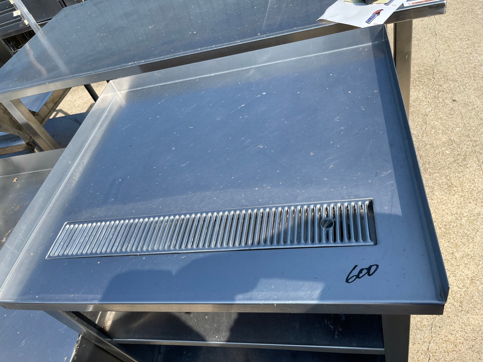 Used 34" Stainless Steel Drink Station with Drain and Shelves - SS198 - Falcon Restaurant Supply - 3