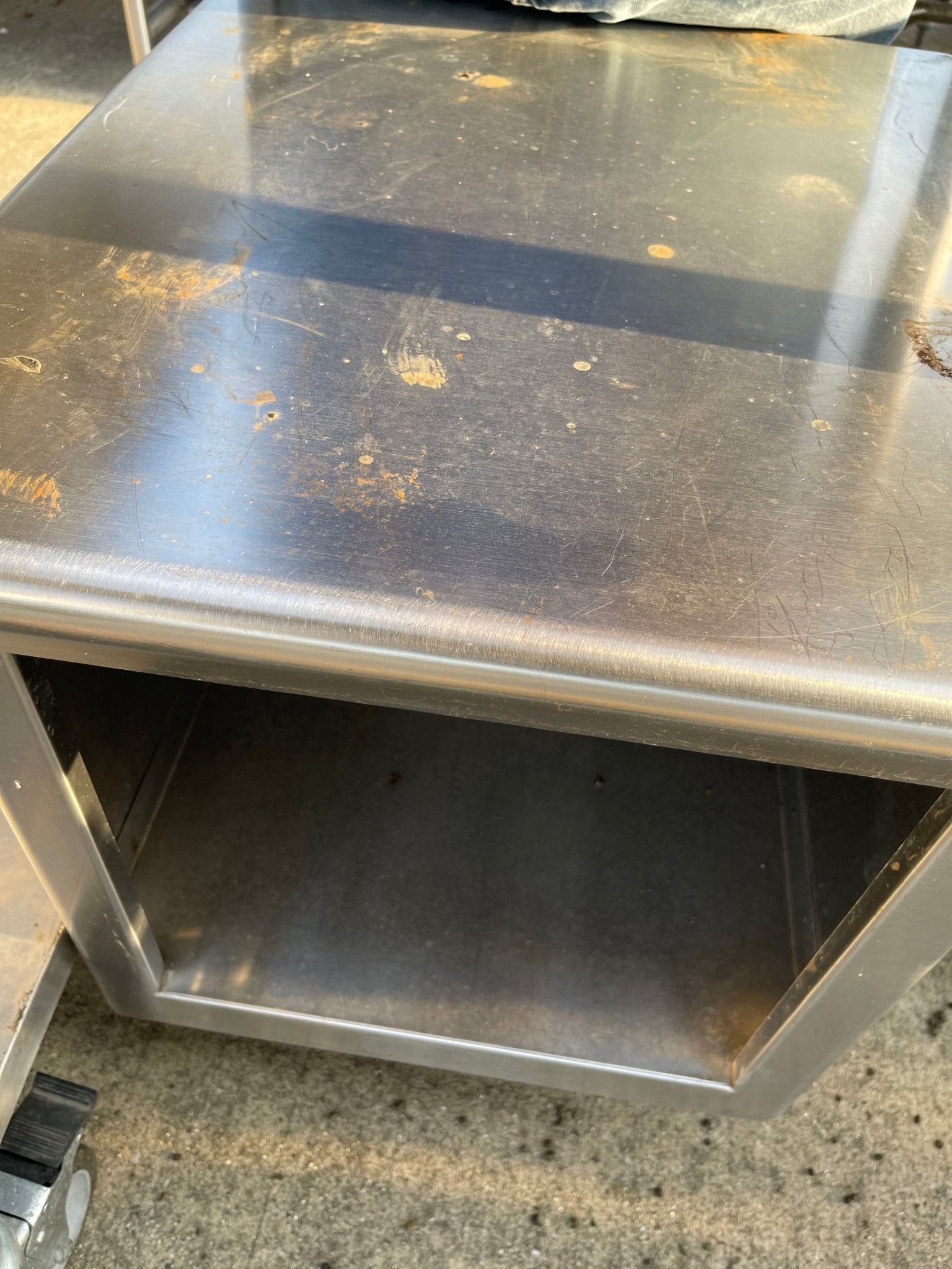 Used 20" Stainless Steel Equipment Stand with Storage - SS220 - Falcon Restaurant Supply - 3