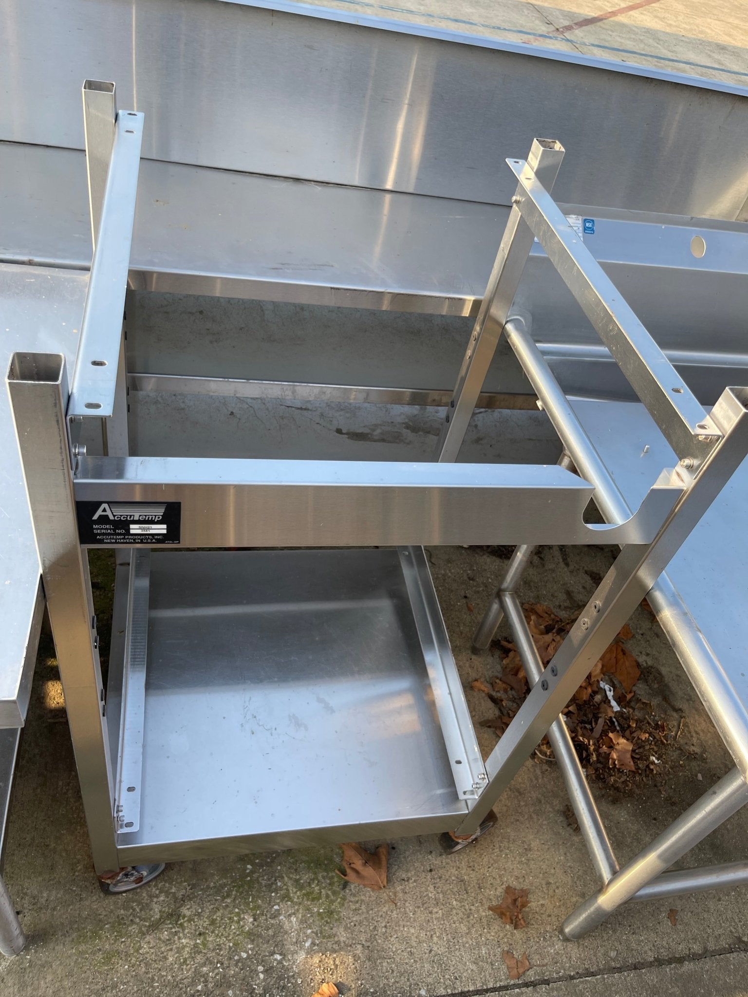 Used 26" AccuTemp SNH21 Stainless Steel Support Stand for Double Ovens - SS224 - Falcon Restaurant Supply - 2