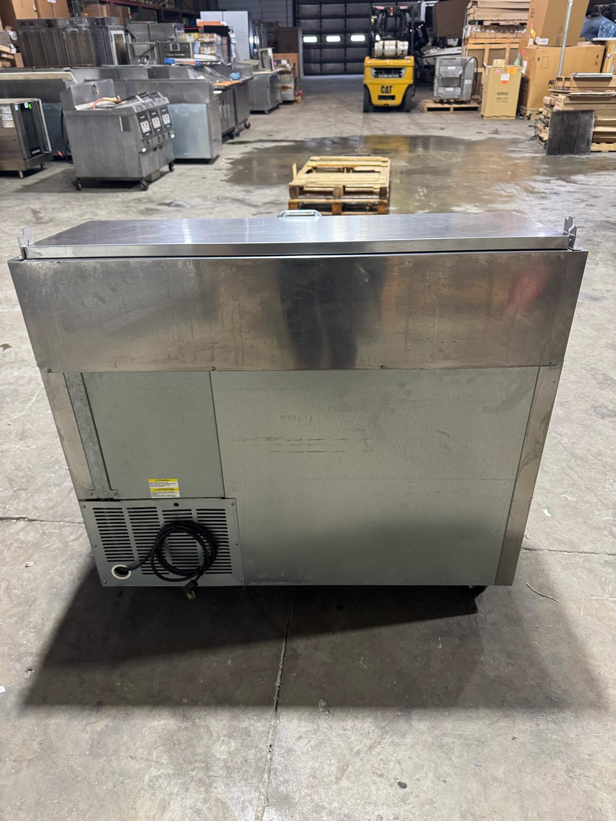 Used 46" Beverage Air DP46 - Stainless Steel Refrigerated Pizza Prep Table 120V