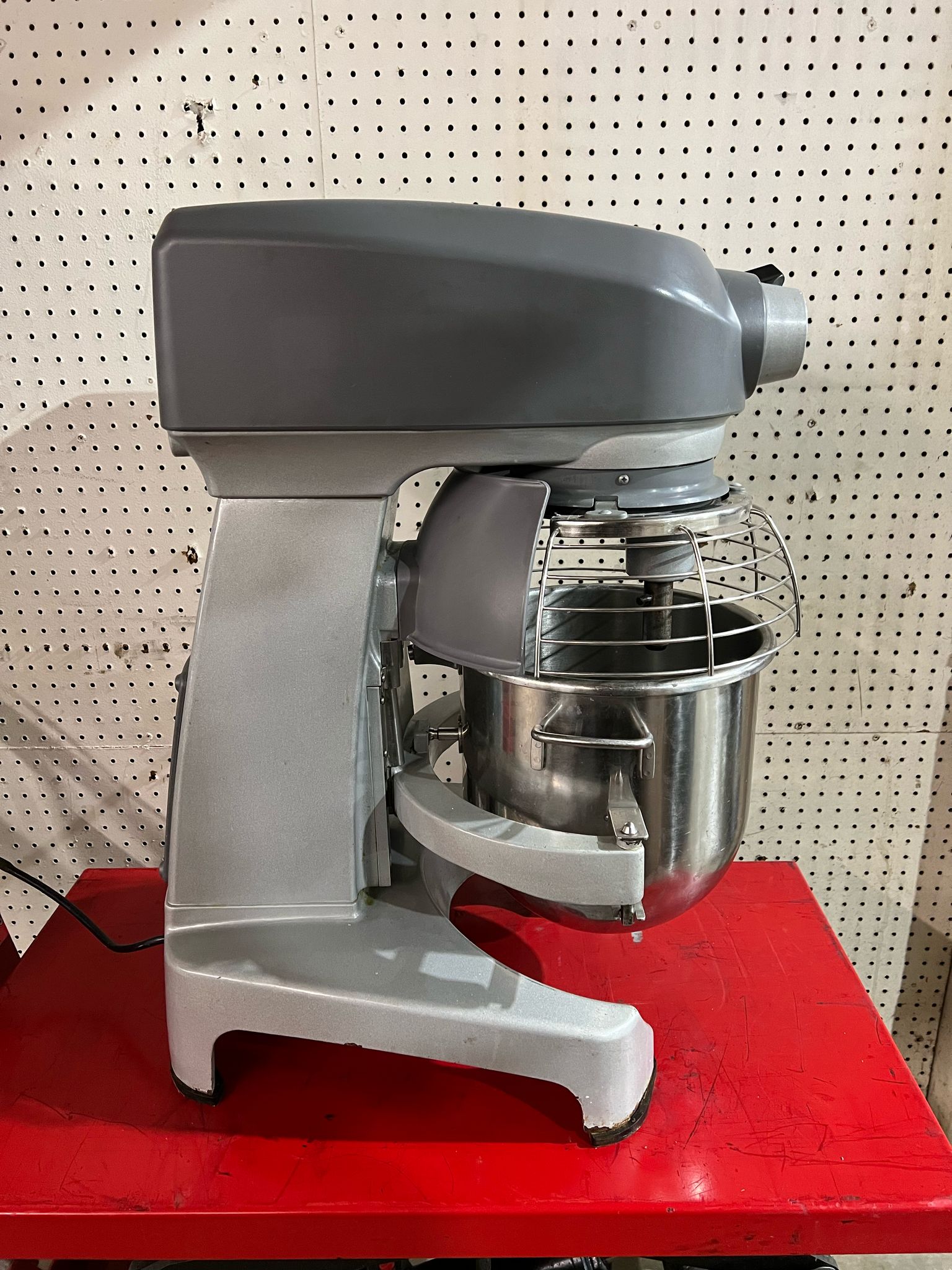 Used Hobart Legacy HL120-1STD 12 Qt. Planetary Stand Mixer - 120V, 1/2 hp