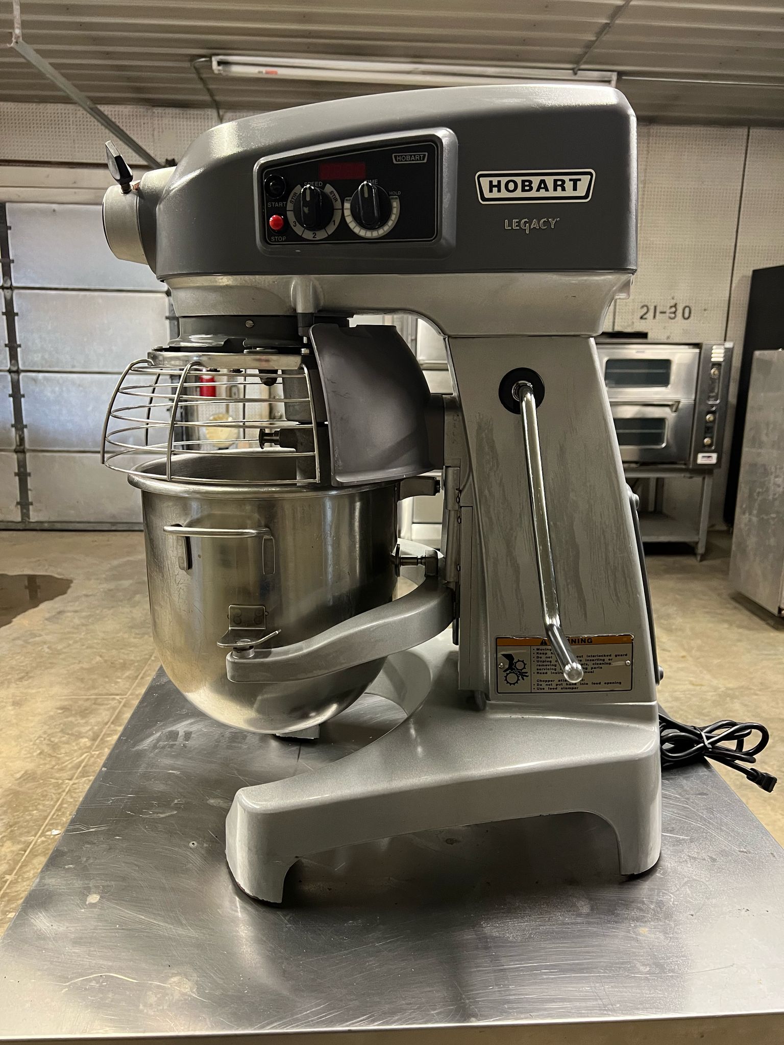 Used Hobart Legacy HL120-1STD 12 Qt. Planetary Stand Mixer - 120V, 1/2 hp - 2