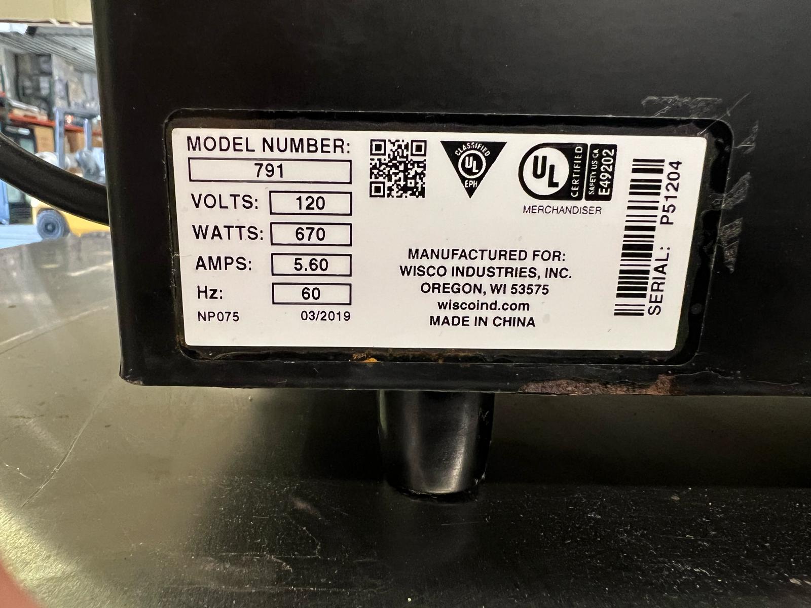 Used Wisco 791 Countertop Heated Display Merchandiser 3 Shelves 120V 670W