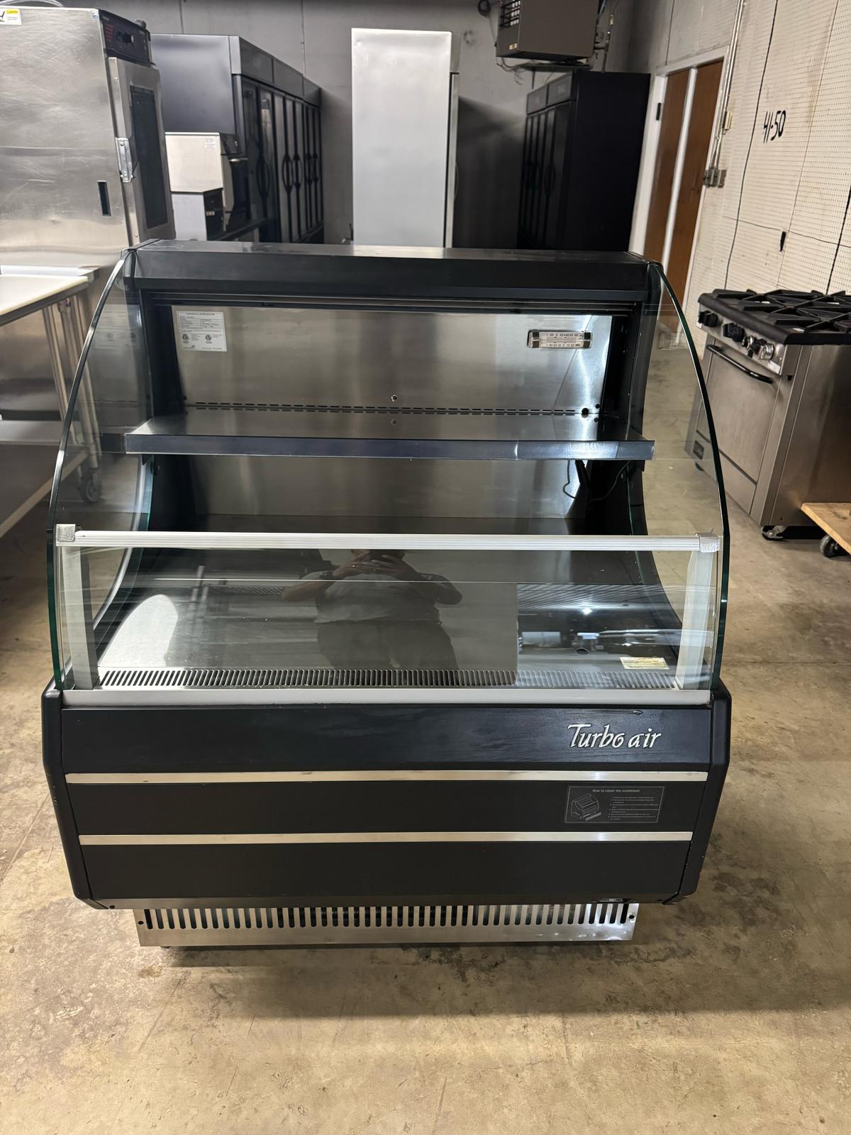 Used 39" Turbo Air TOM-40LB Refrigerated Open Self Serve Display 120V